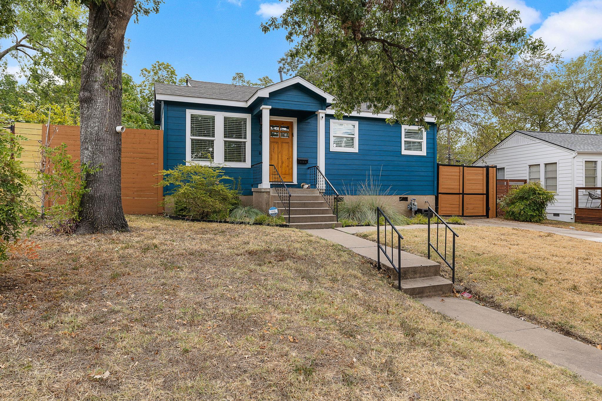 2945 Eckert St Property Photo 2