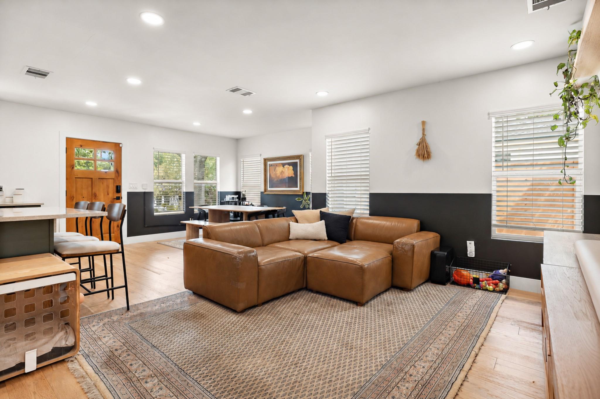 2945 Eckert St Property Photo 12