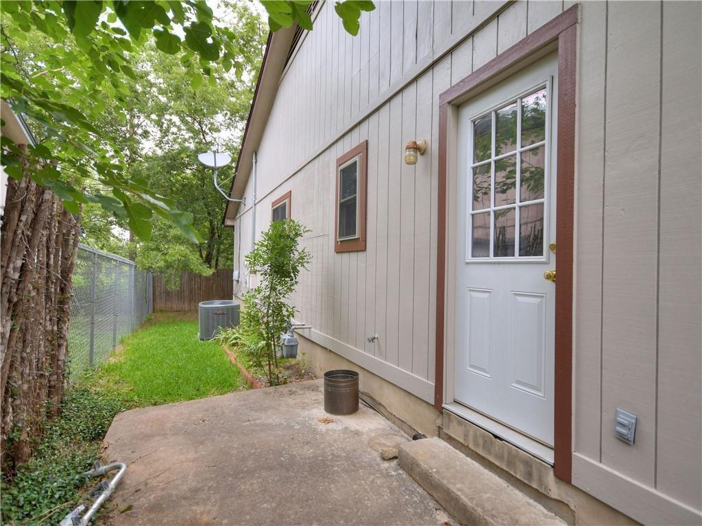 1714 Rawhide Loop Property Photo 13