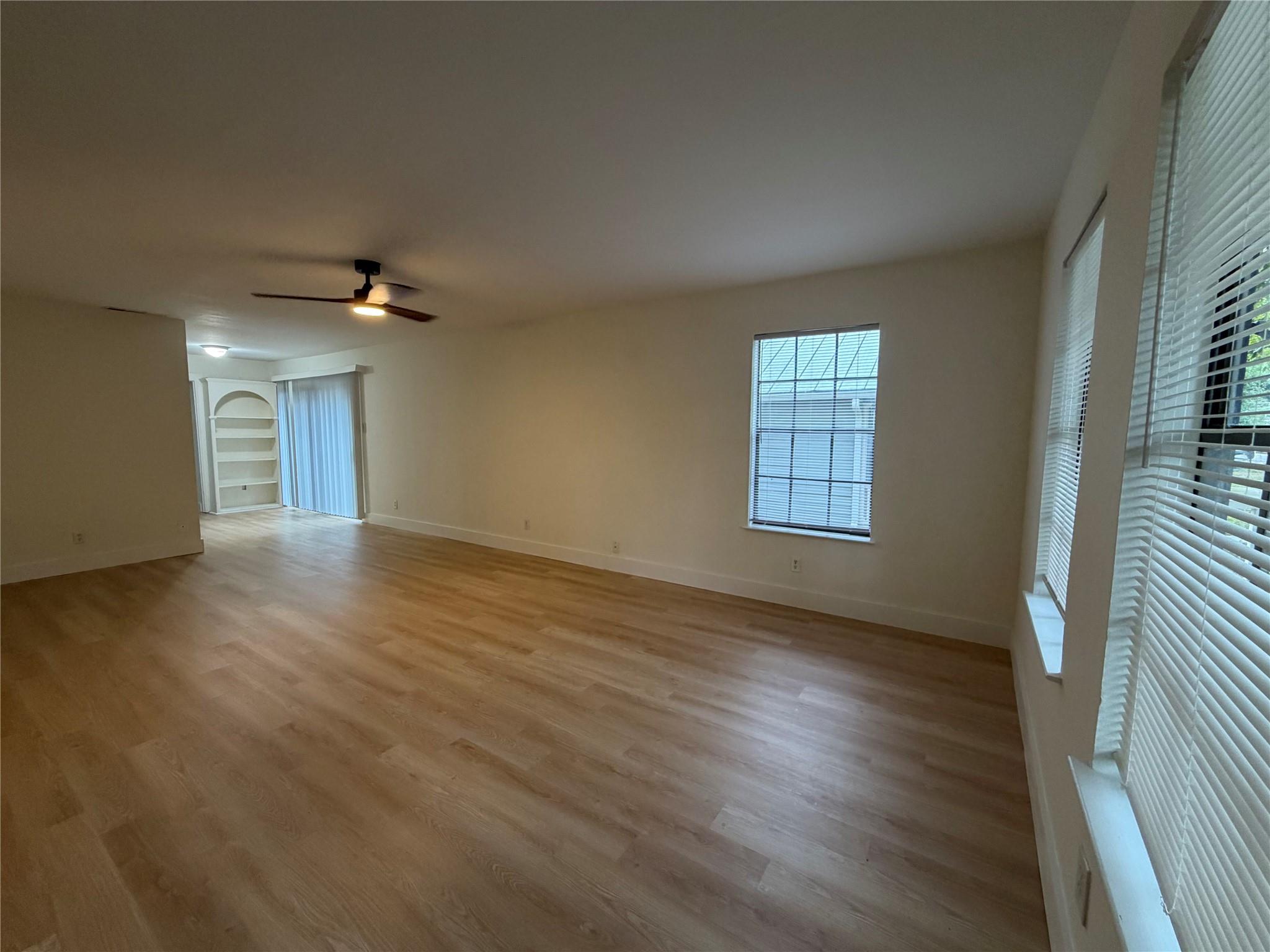 4511 Avenue B None #b Property Photo 2