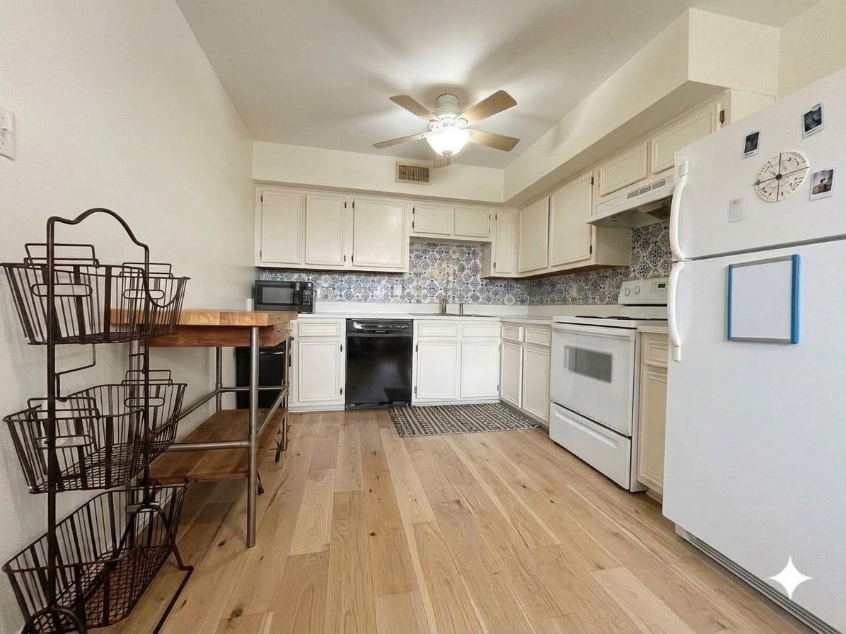 4511 Avenue B None #b Property Photo 3