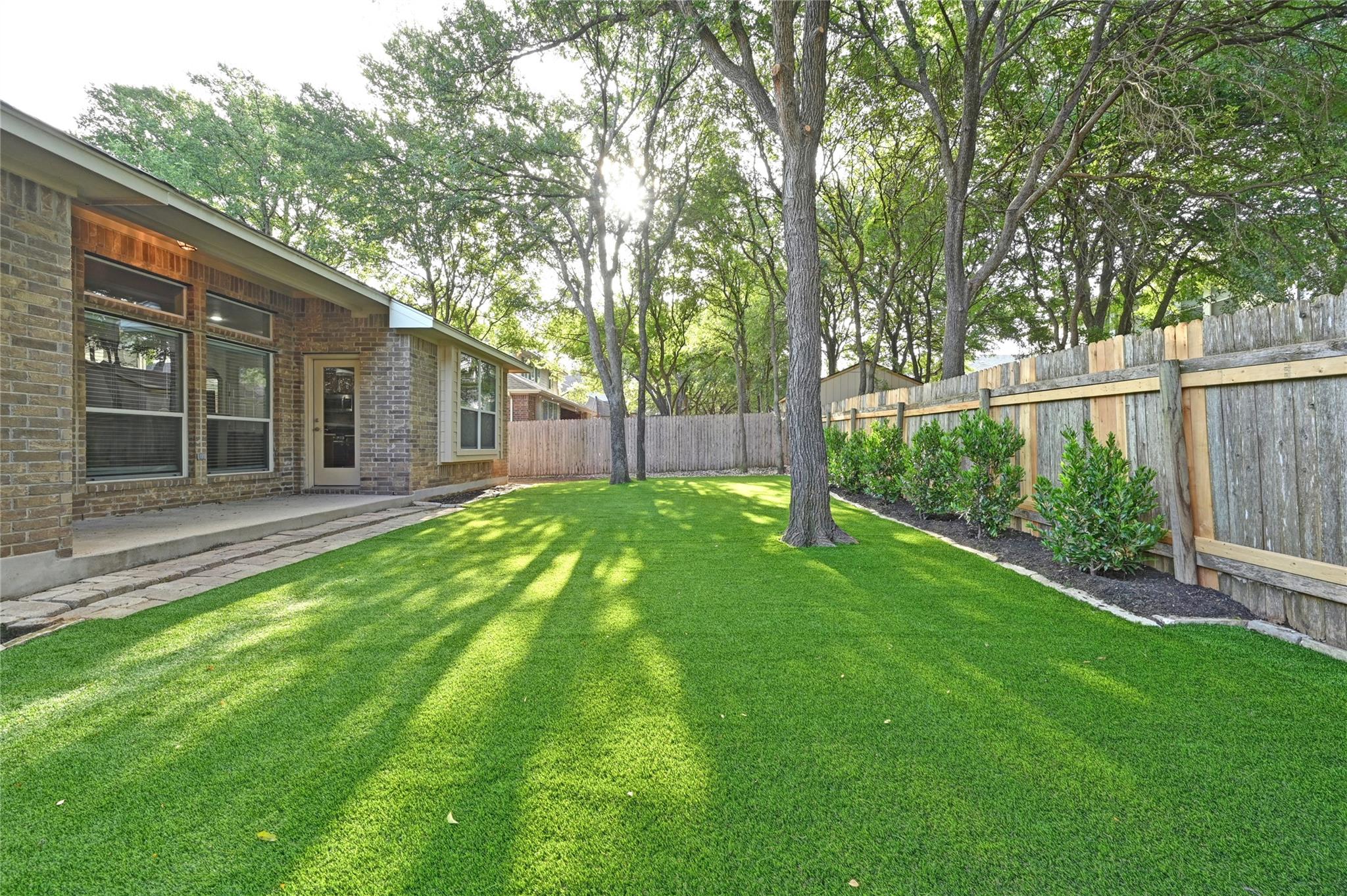 428 Crooked Crk Property Photo 1