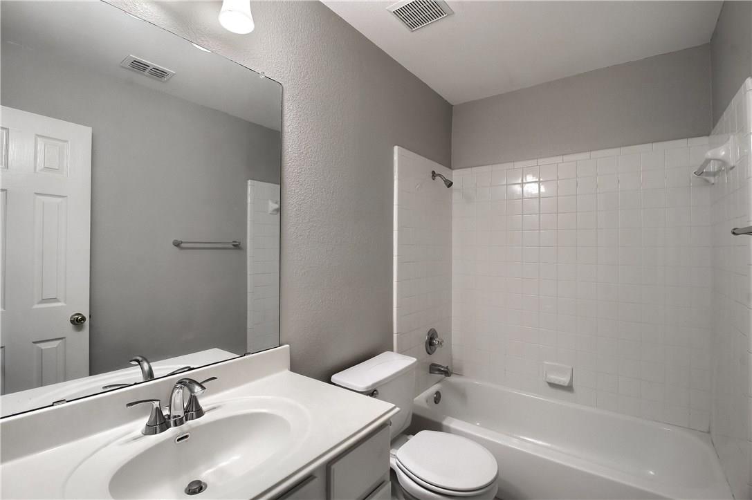 1009 Placid Creek Ct Property Photo 22