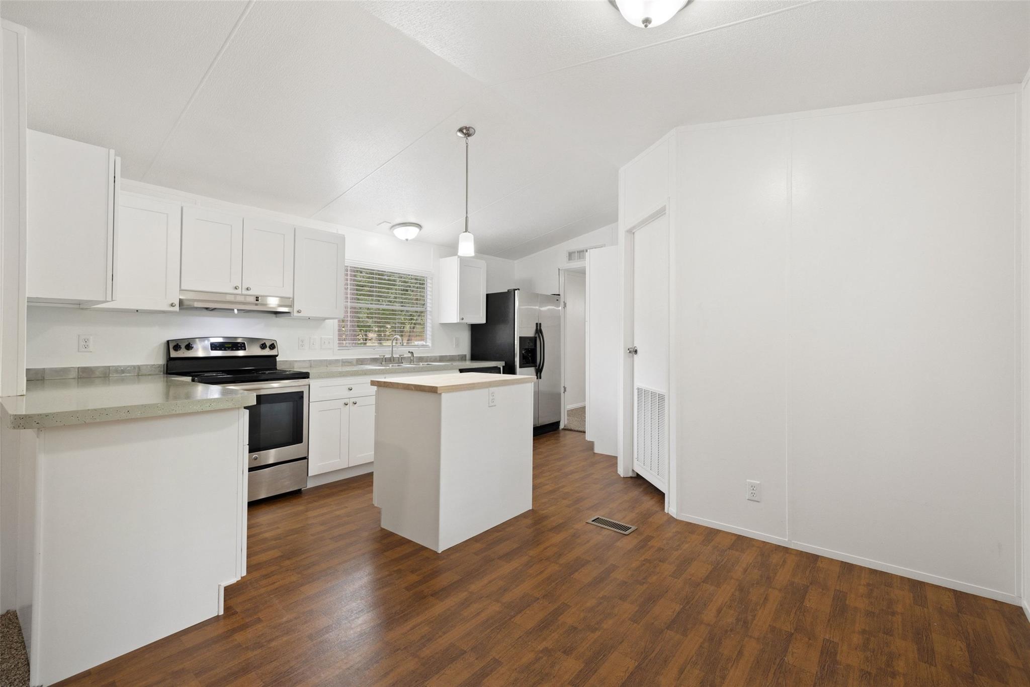 301 Porter Rd #a Property Photo 3