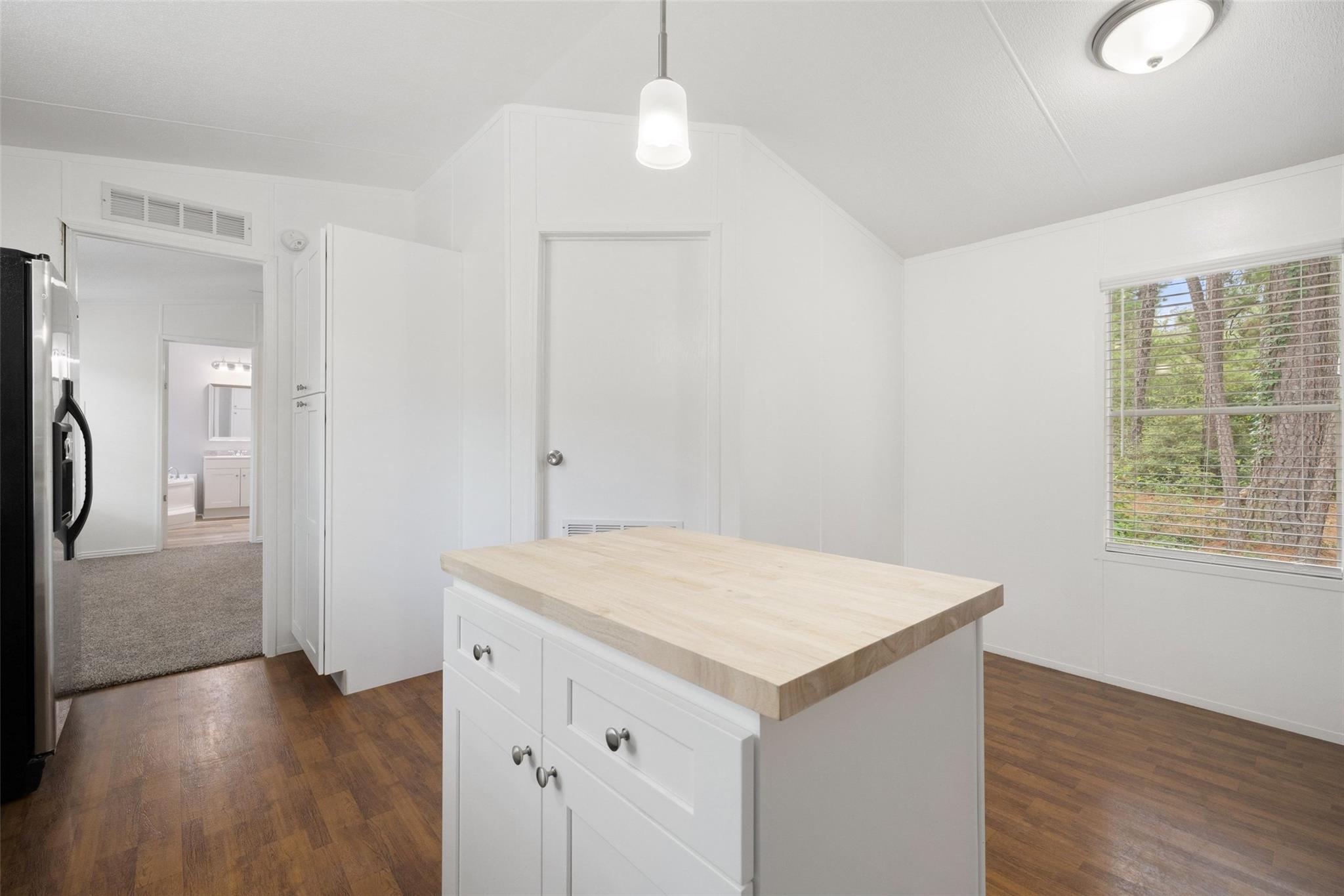 301 Porter Rd #a Property Photo 7