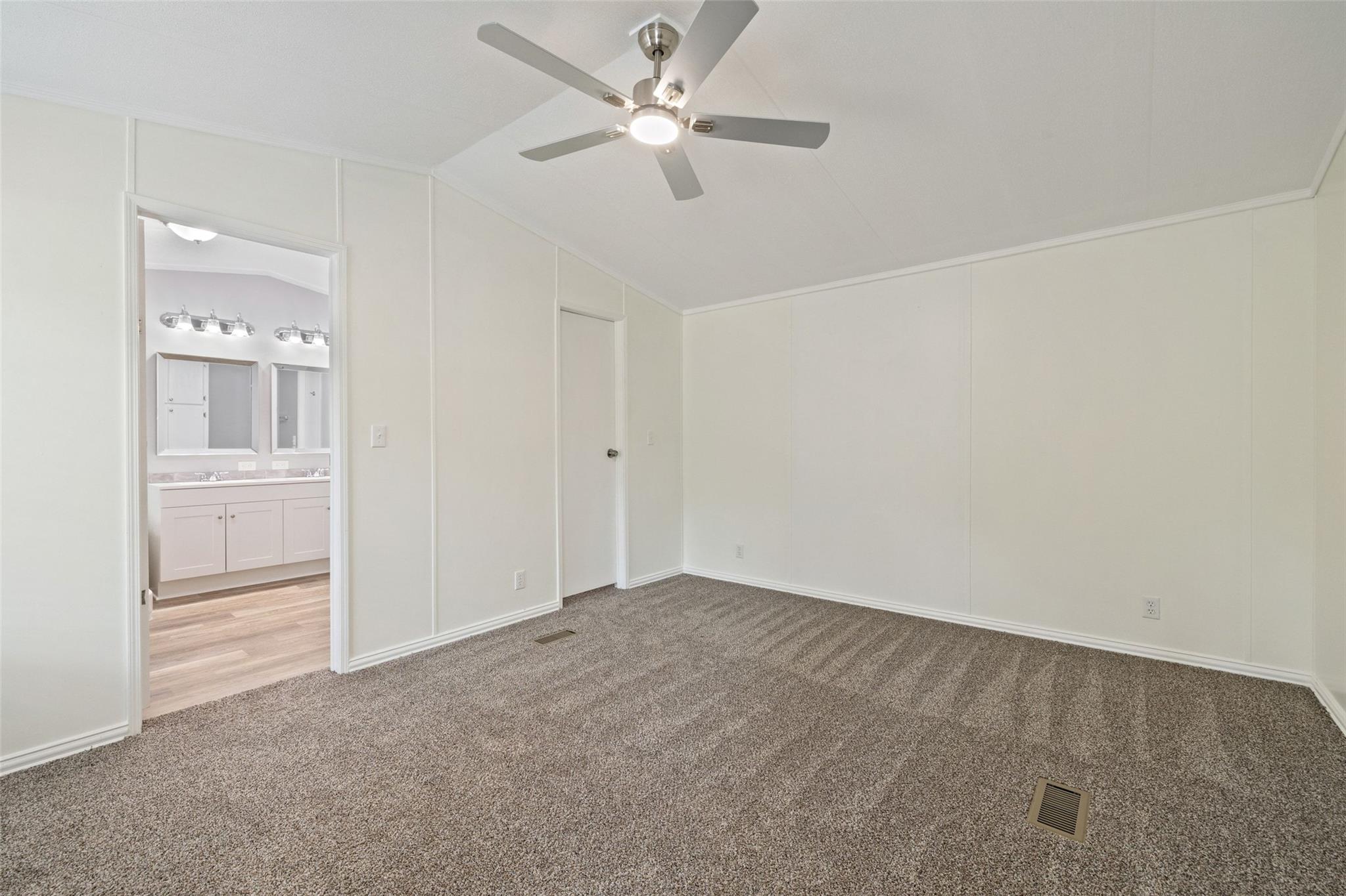 301 Porter Rd #a Property Photo 8