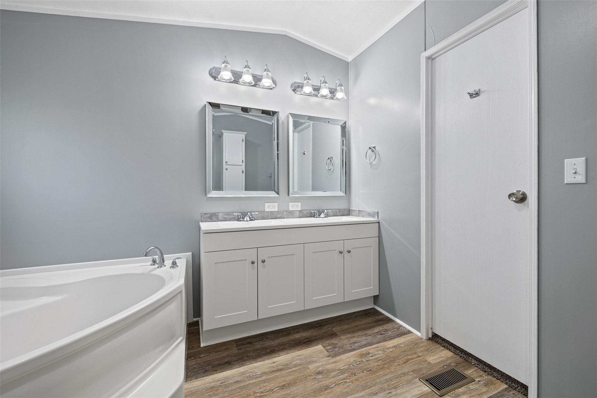 301 Porter Rd #a Property Photo 9
