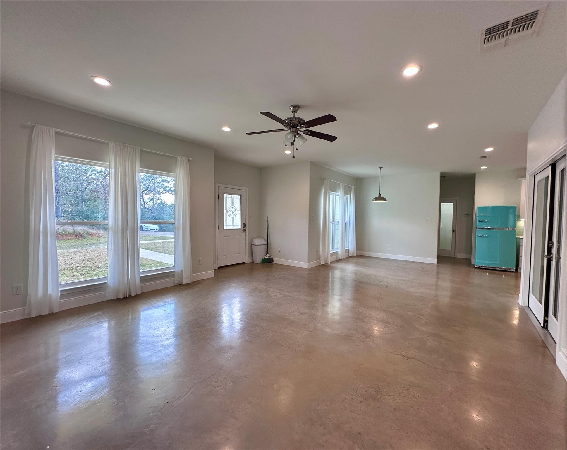 124 Pine Path Property Photo 4
