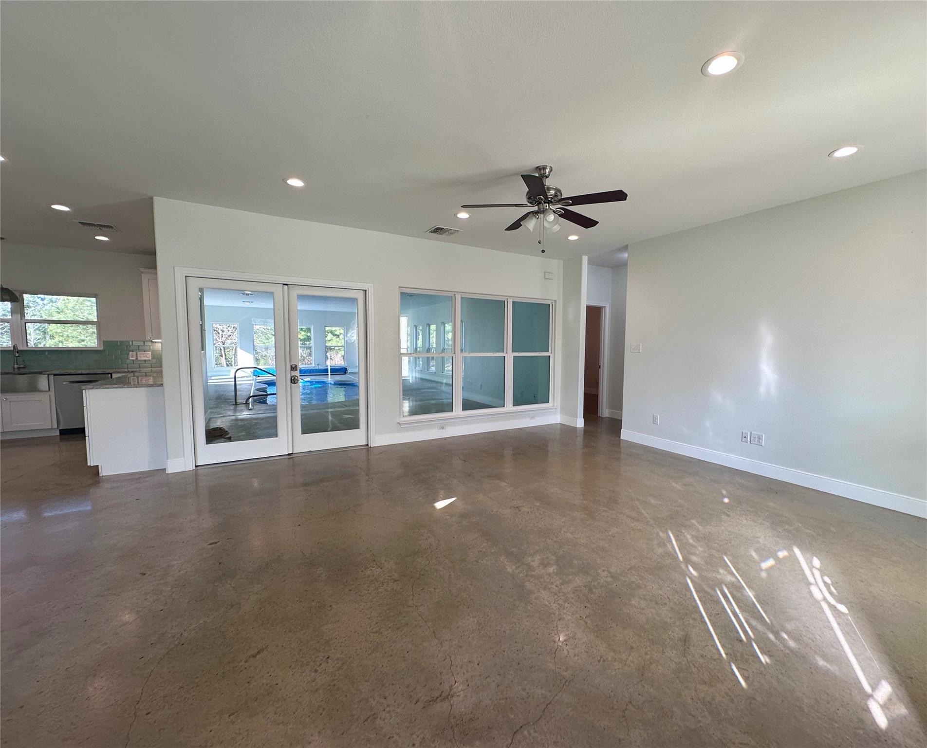 124 Pine Path Property Photo 6