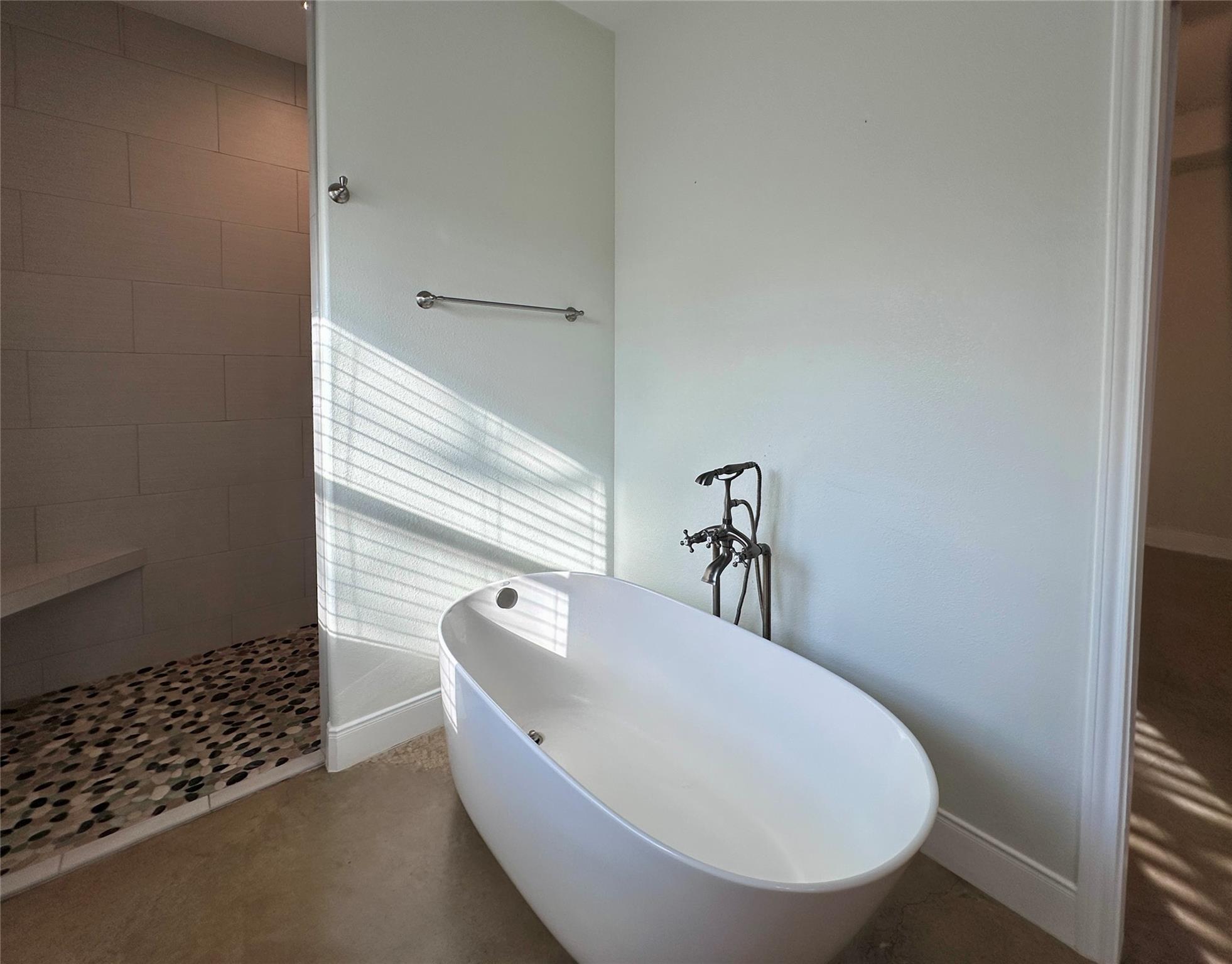 124 Pine Path Property Photo 11