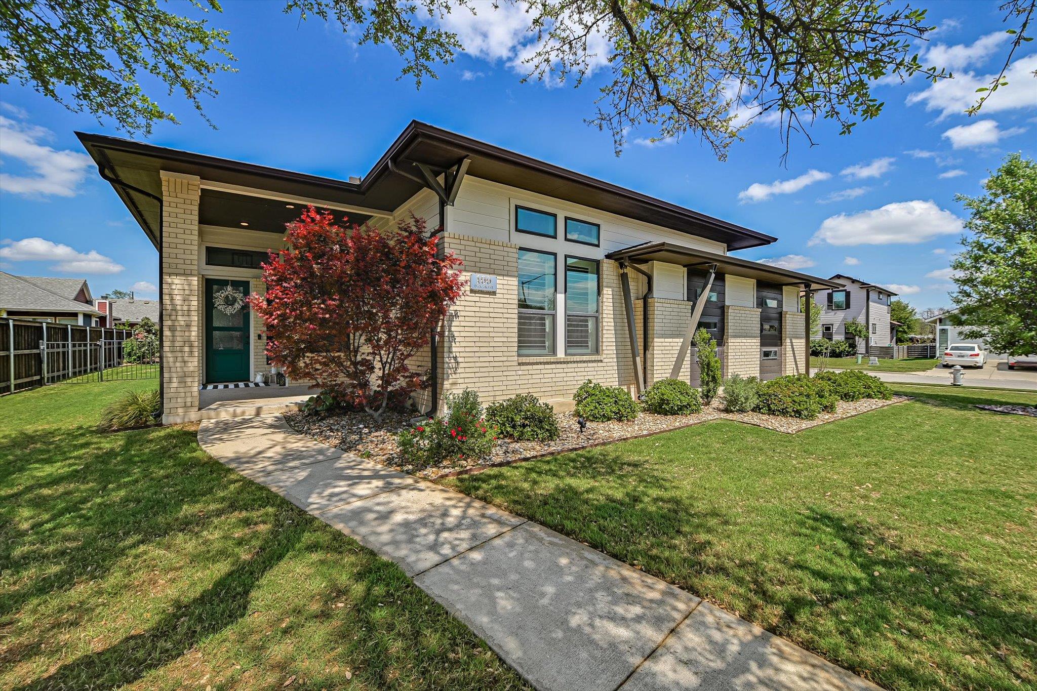 100 Dax Dr Property Photo 1