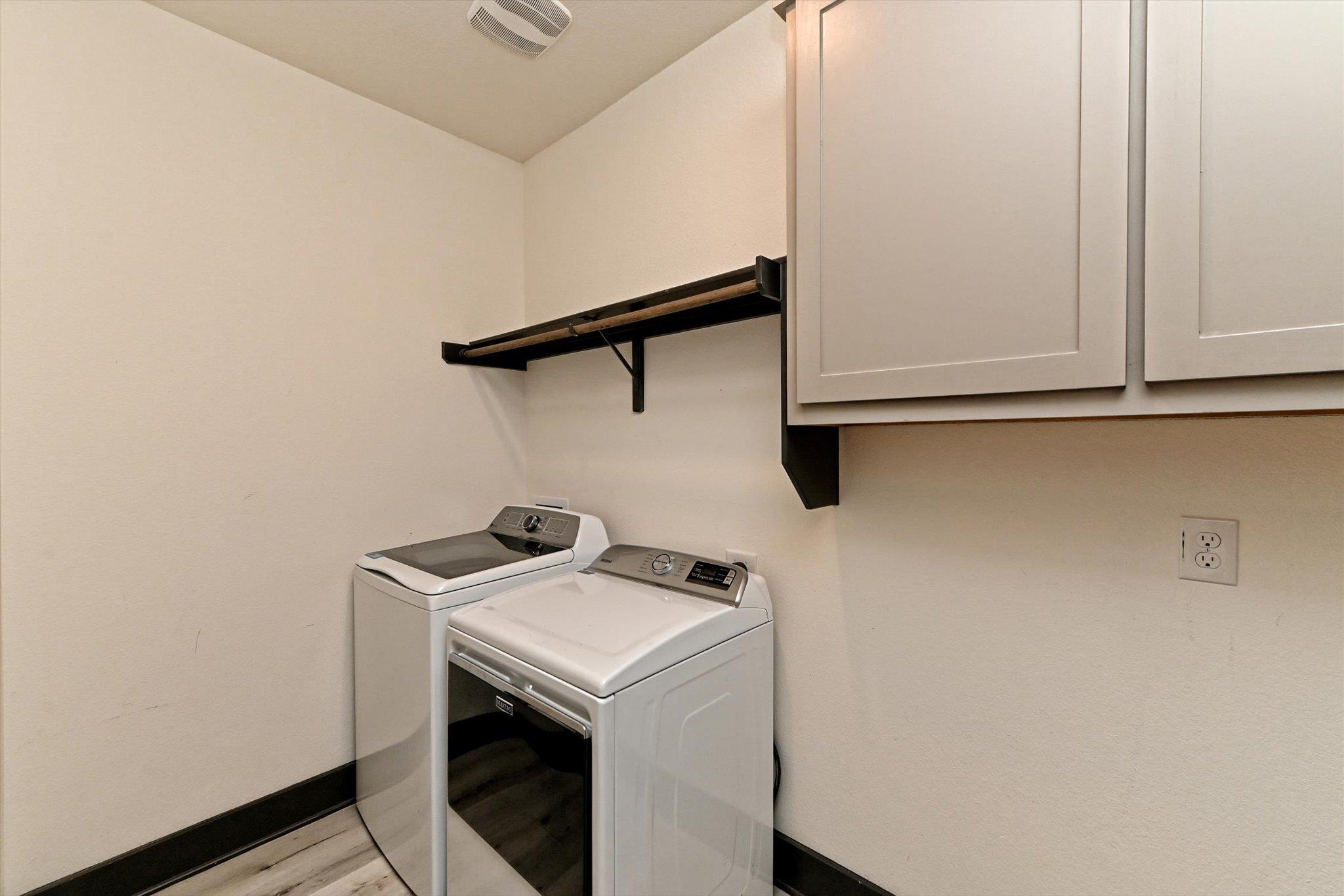 100 Dax Dr Property Photo 10
