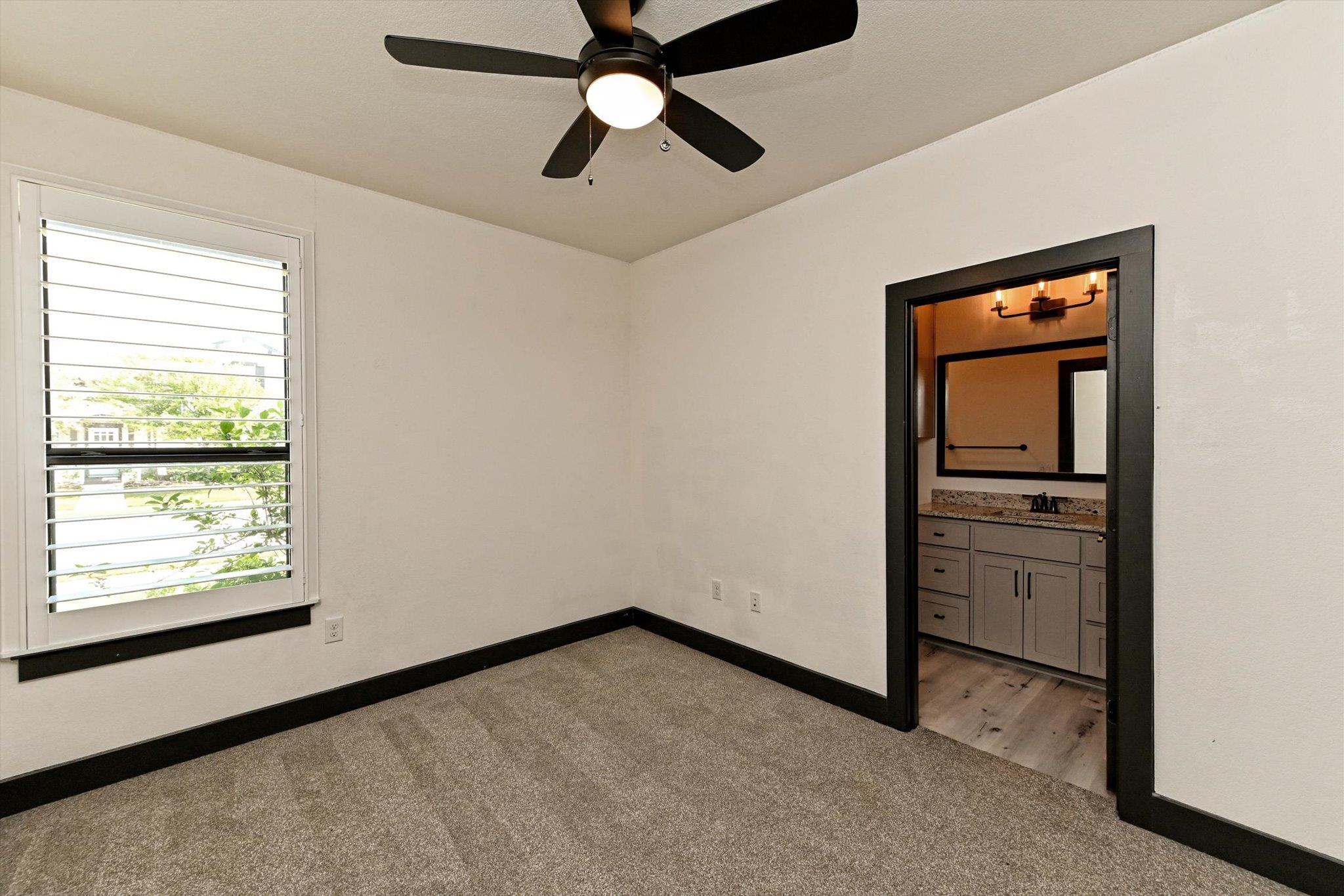 100 Dax Dr Property Photo 18