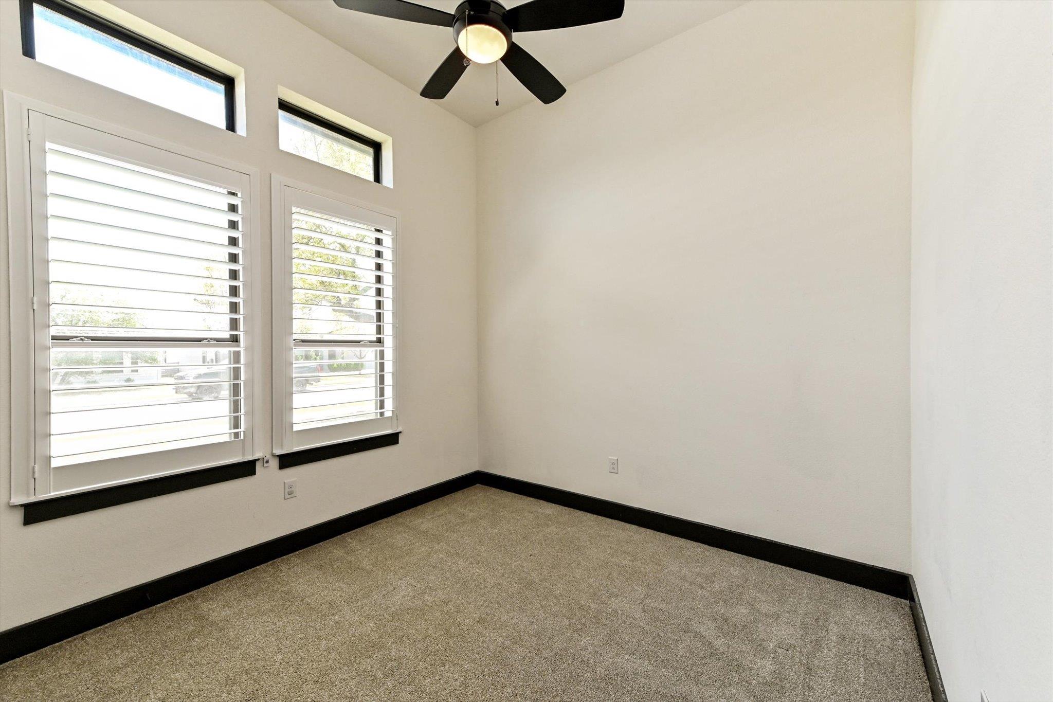 100 Dax Dr Property Photo 21