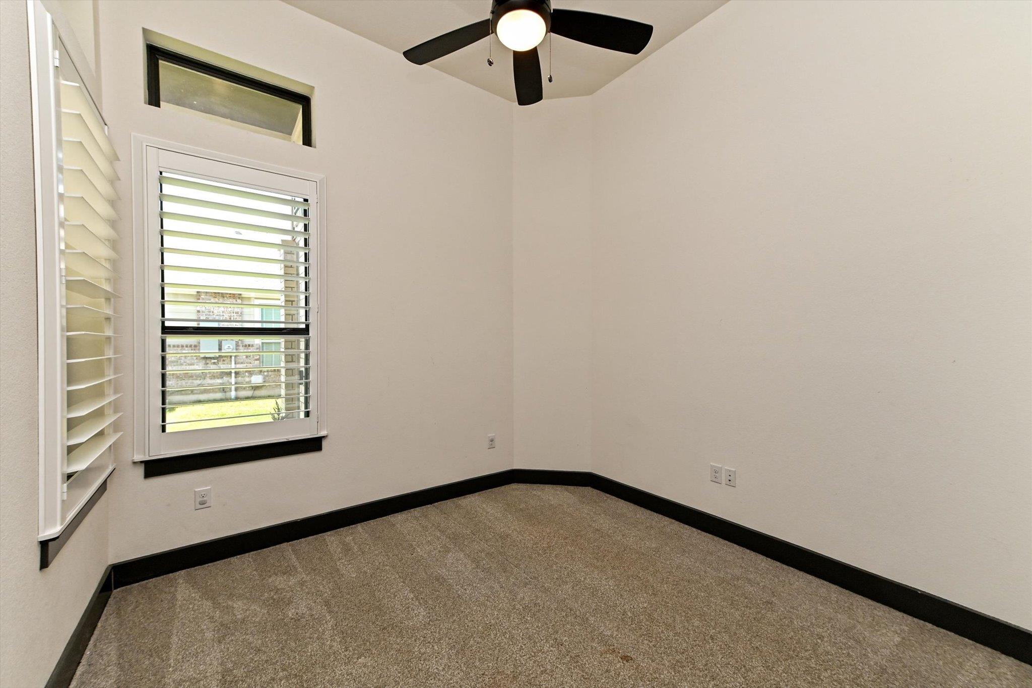 100 Dax Dr Property Photo 24