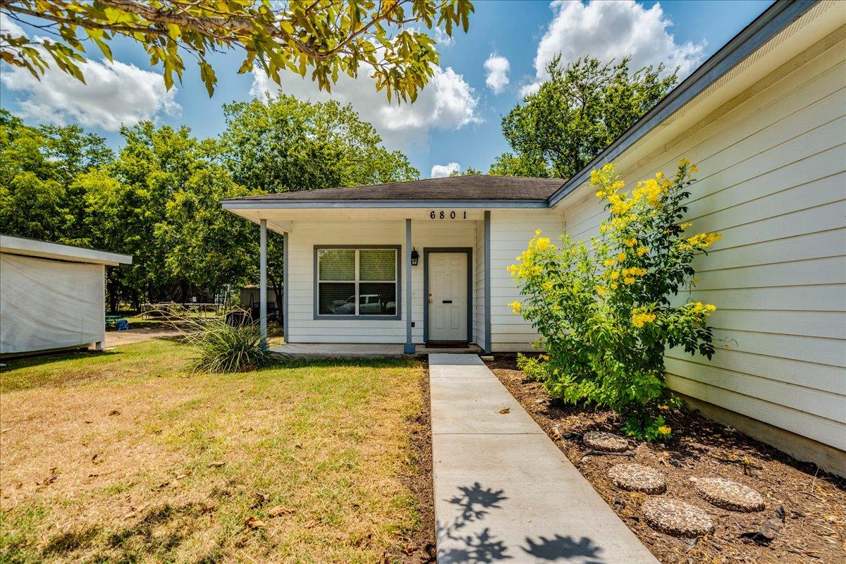 6801 Porter St Property Photo 2