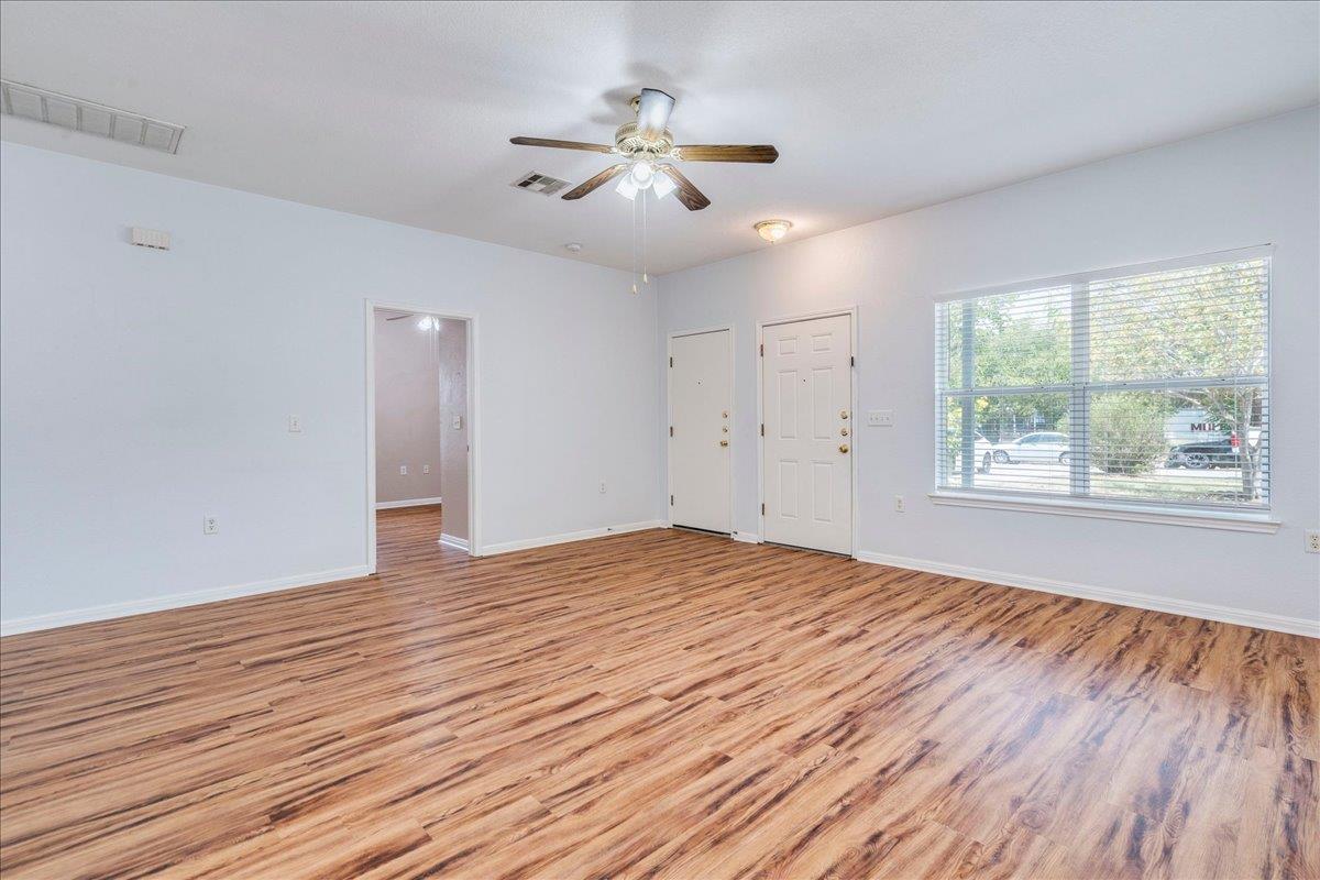 6801 Porter St Property Photo 6