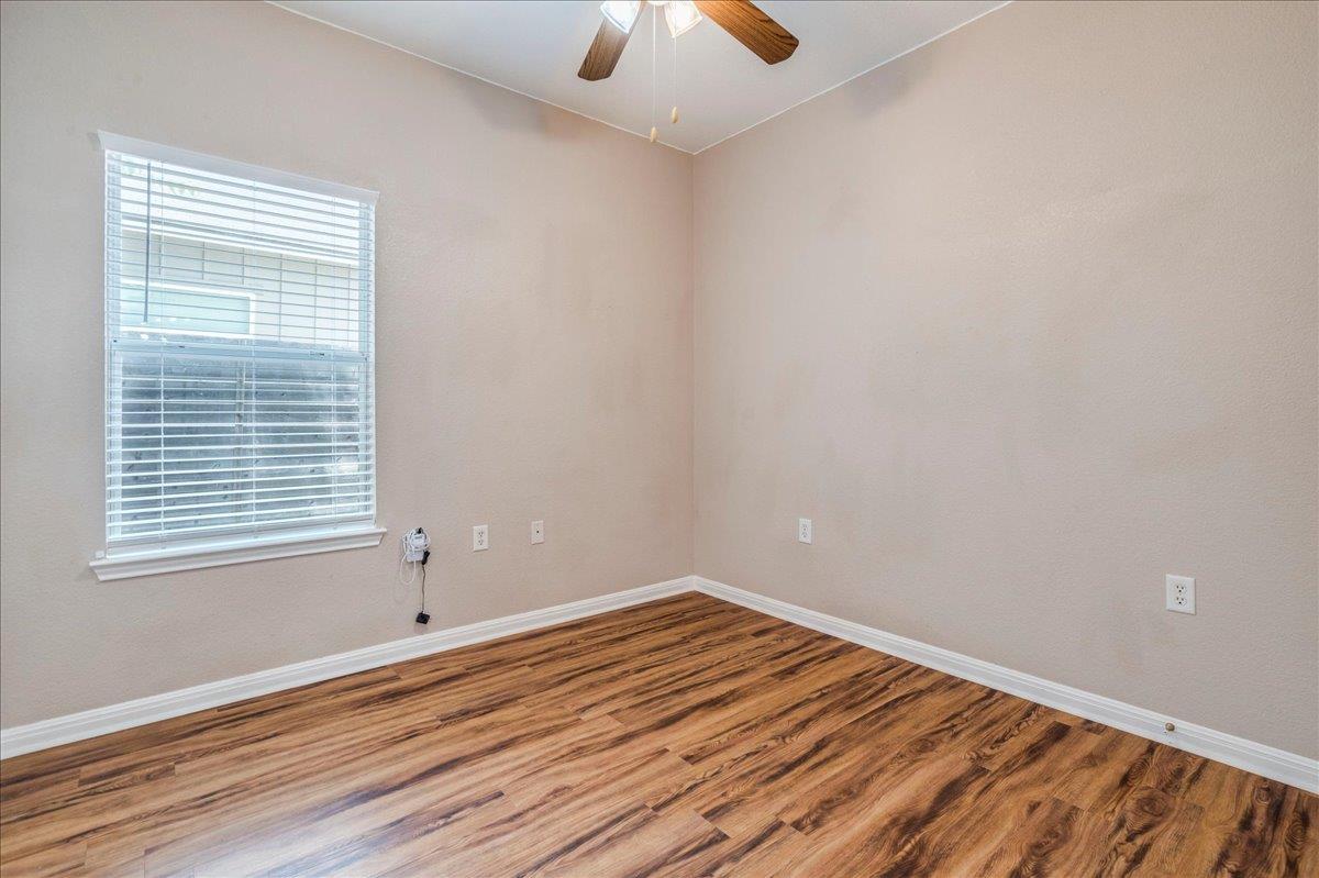 6801 Porter St Property Photo 18