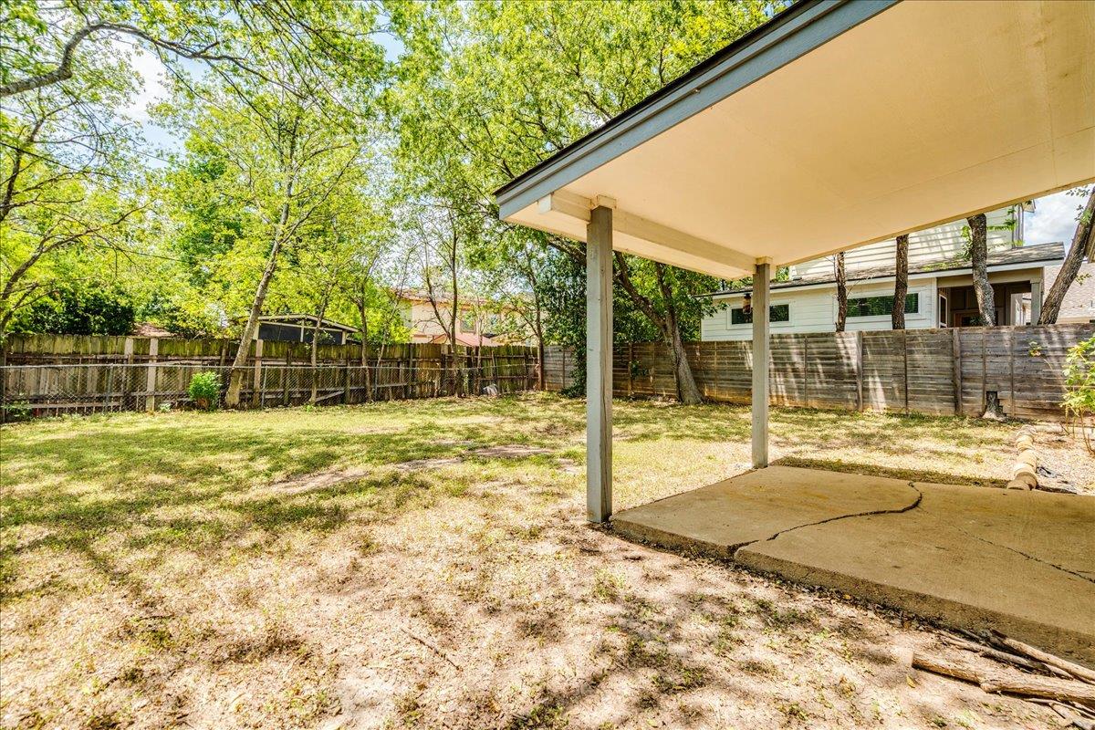 6801 Porter St Property Photo 23