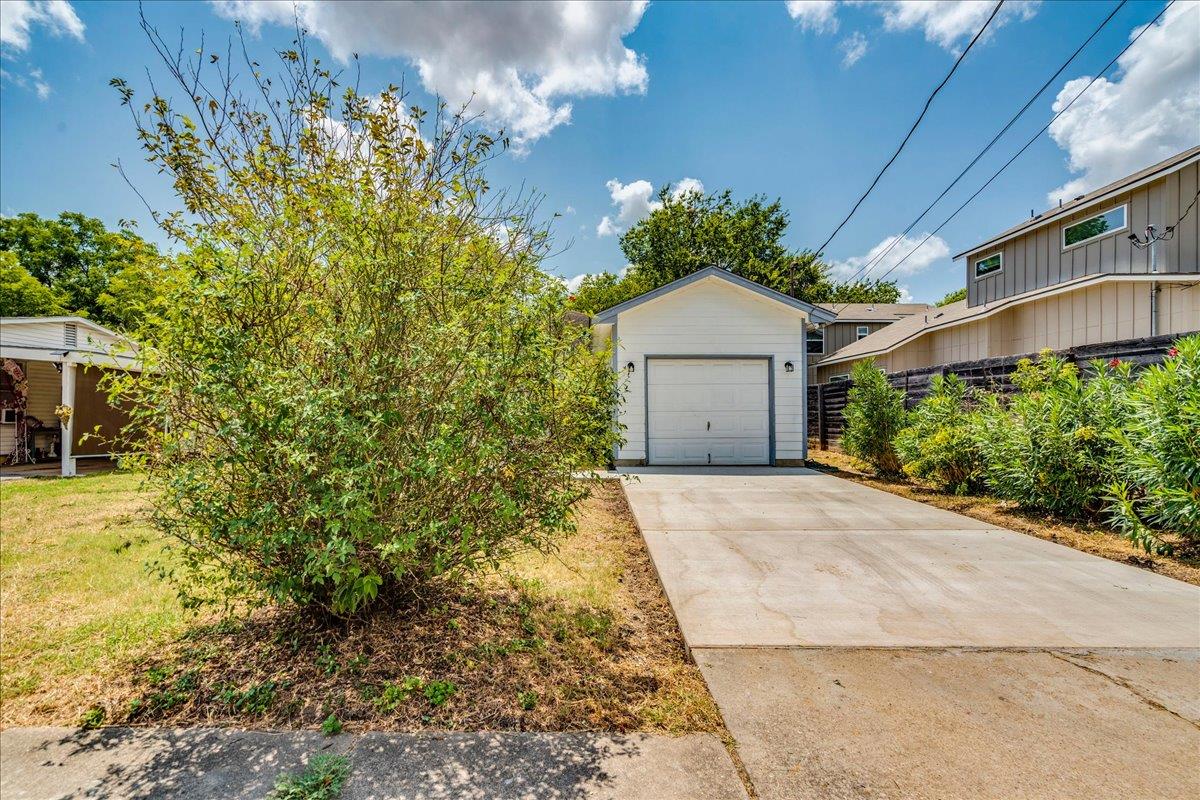 6801 Porter St Property Photo 27