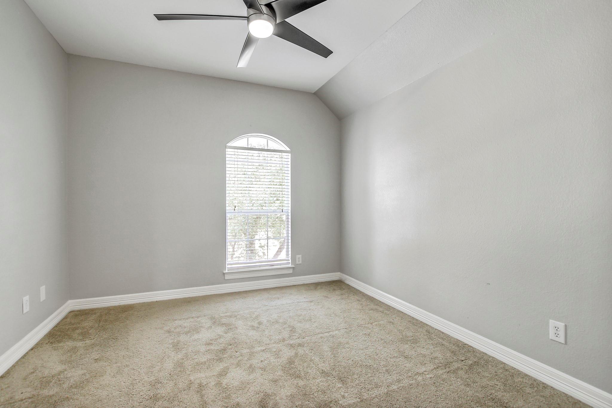 140 Fairwood Dr Property Photo 23