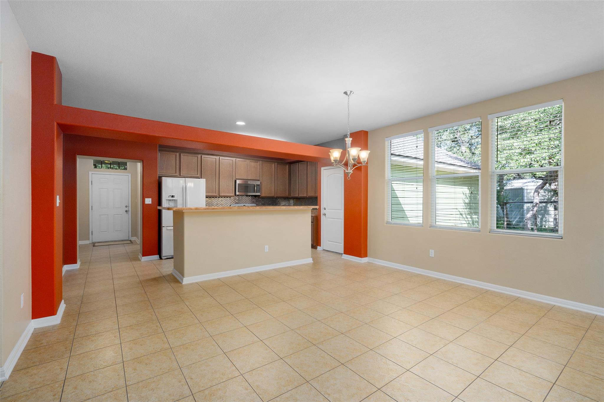 2046 Ridge View Dr Property Photo 7