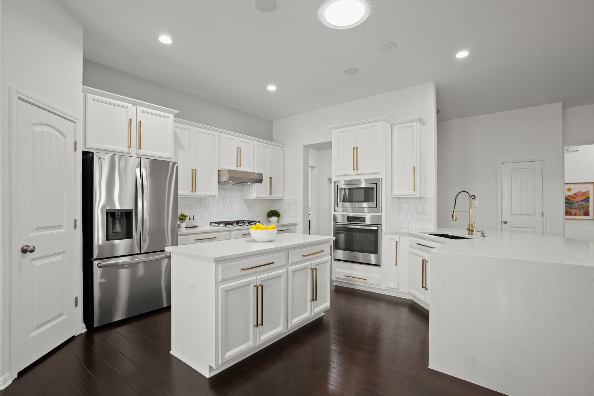 405 Clear Shadow Cv Property Photo 8