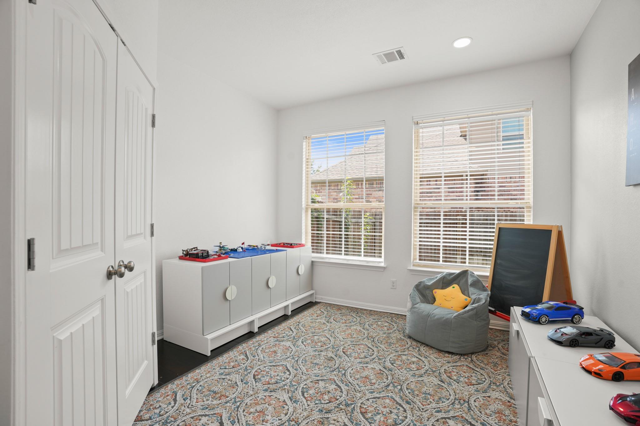 405 Clear Shadow Cv Property Photo 20
