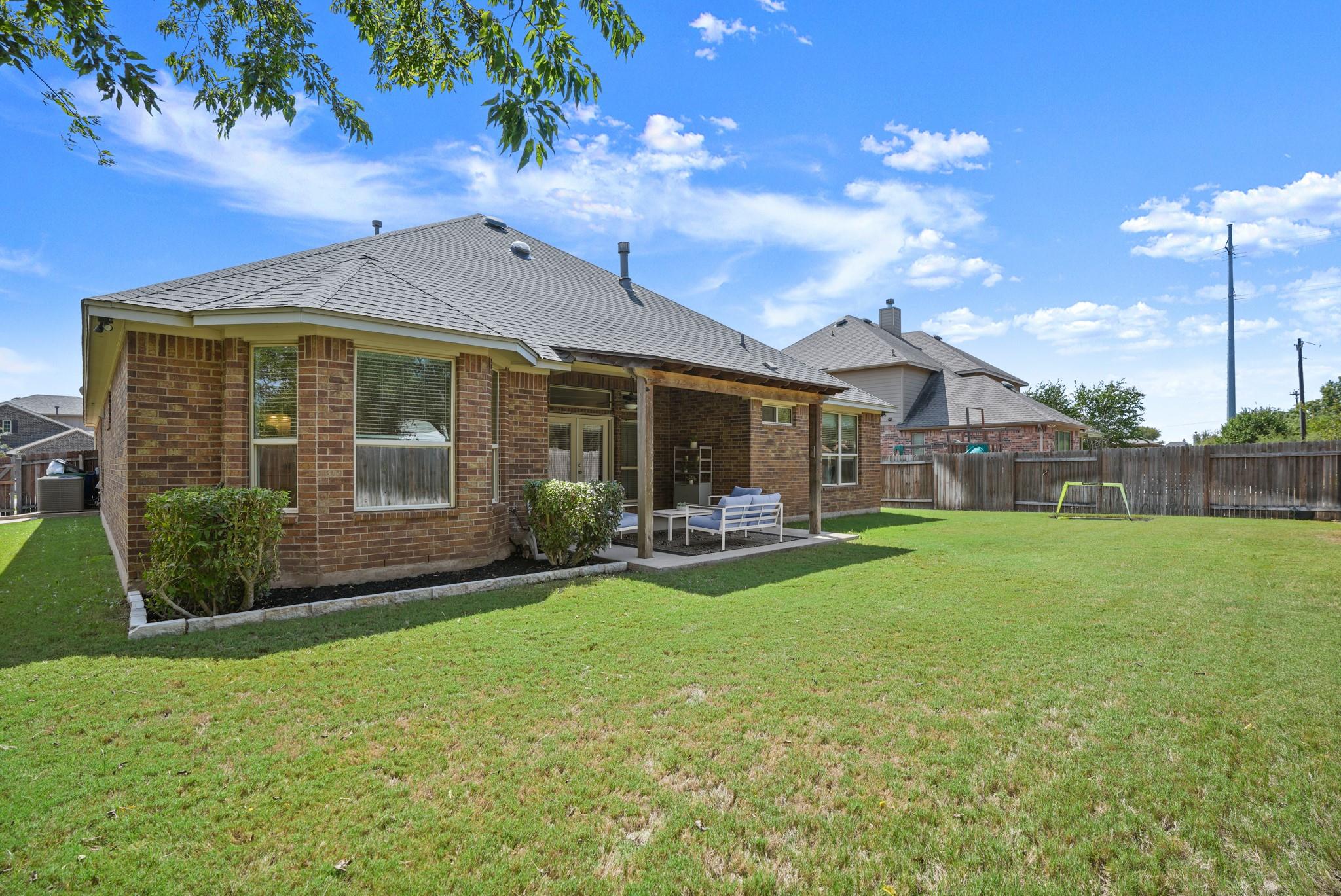 405 Clear Shadow Cv Property Photo 30
