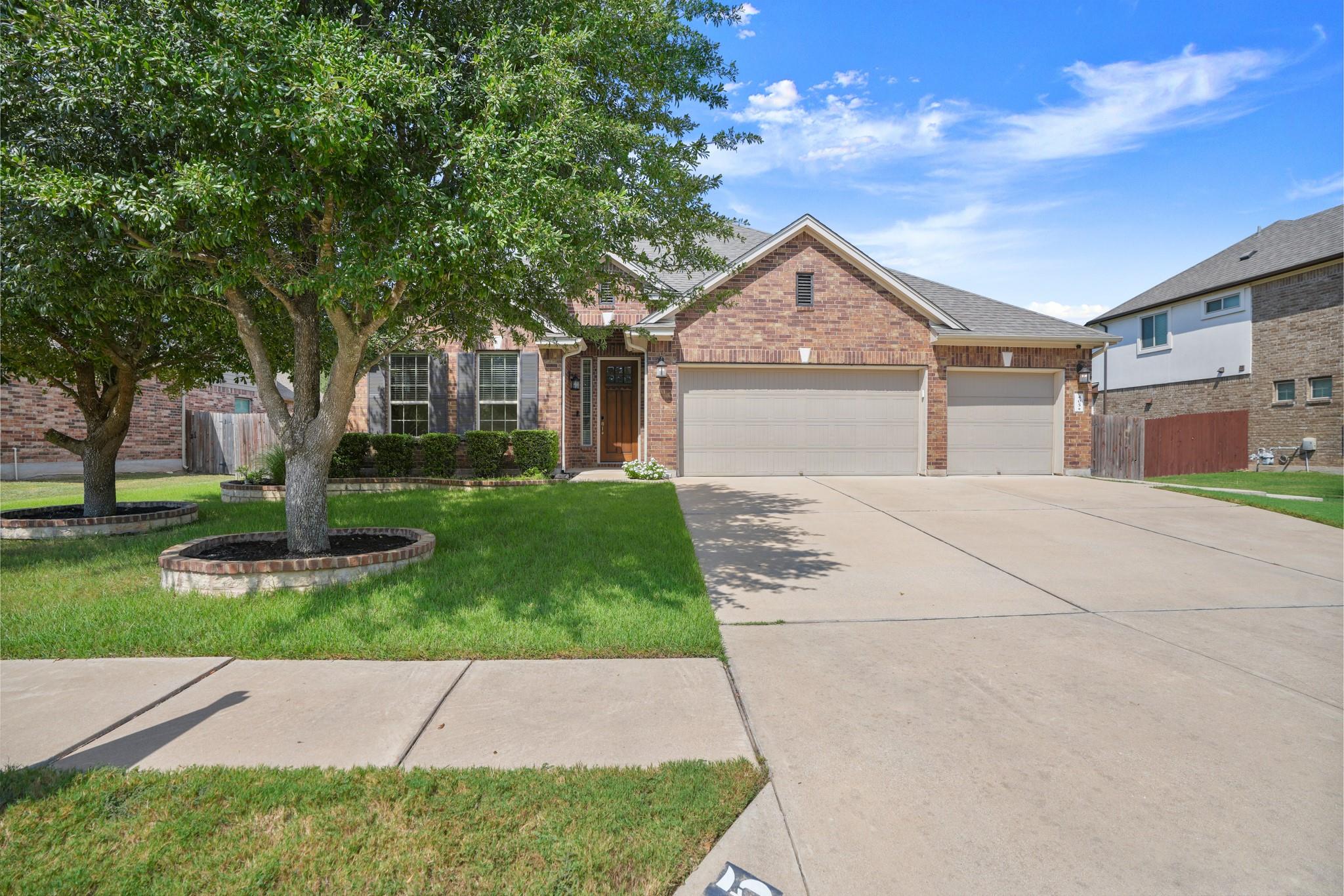 405 Clear Shadow Cv Property Photo 32