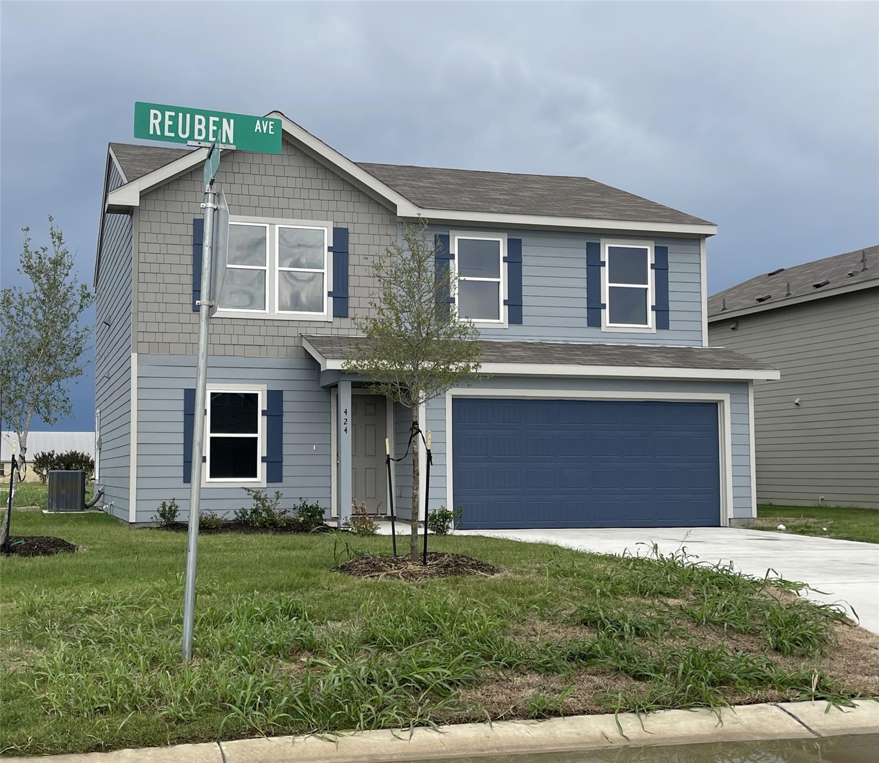 424 Rueben Ave Property Photo 1