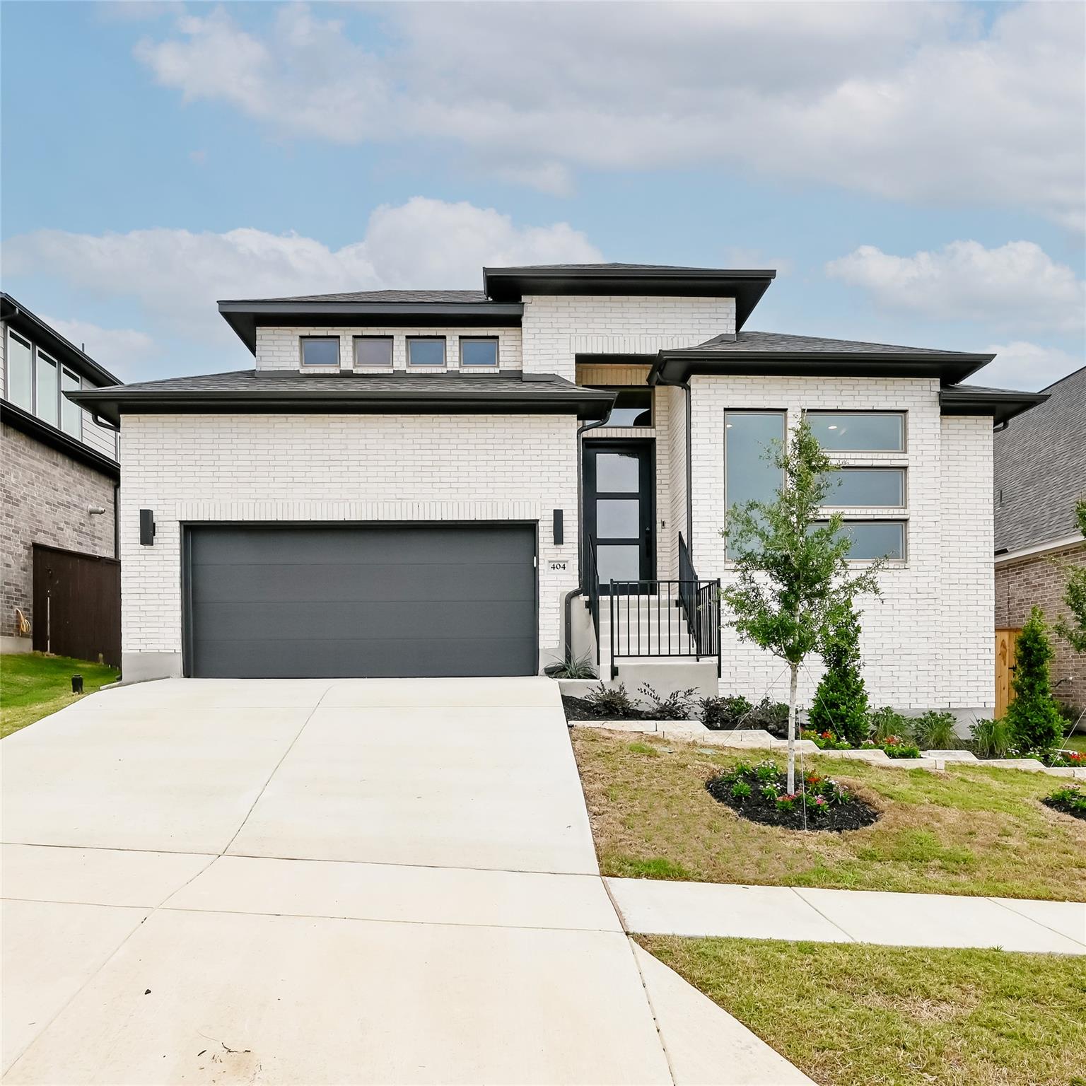 404 Puppy Dog Pass Property Photo 1