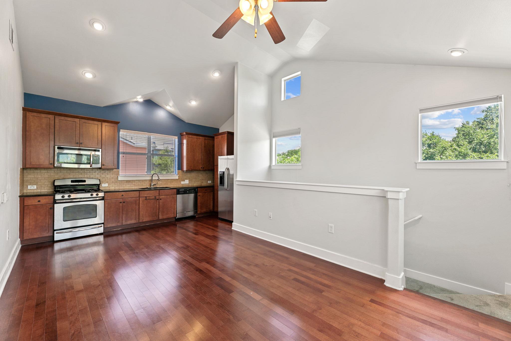 1601 Miriam Ave #216 Property Photo 3