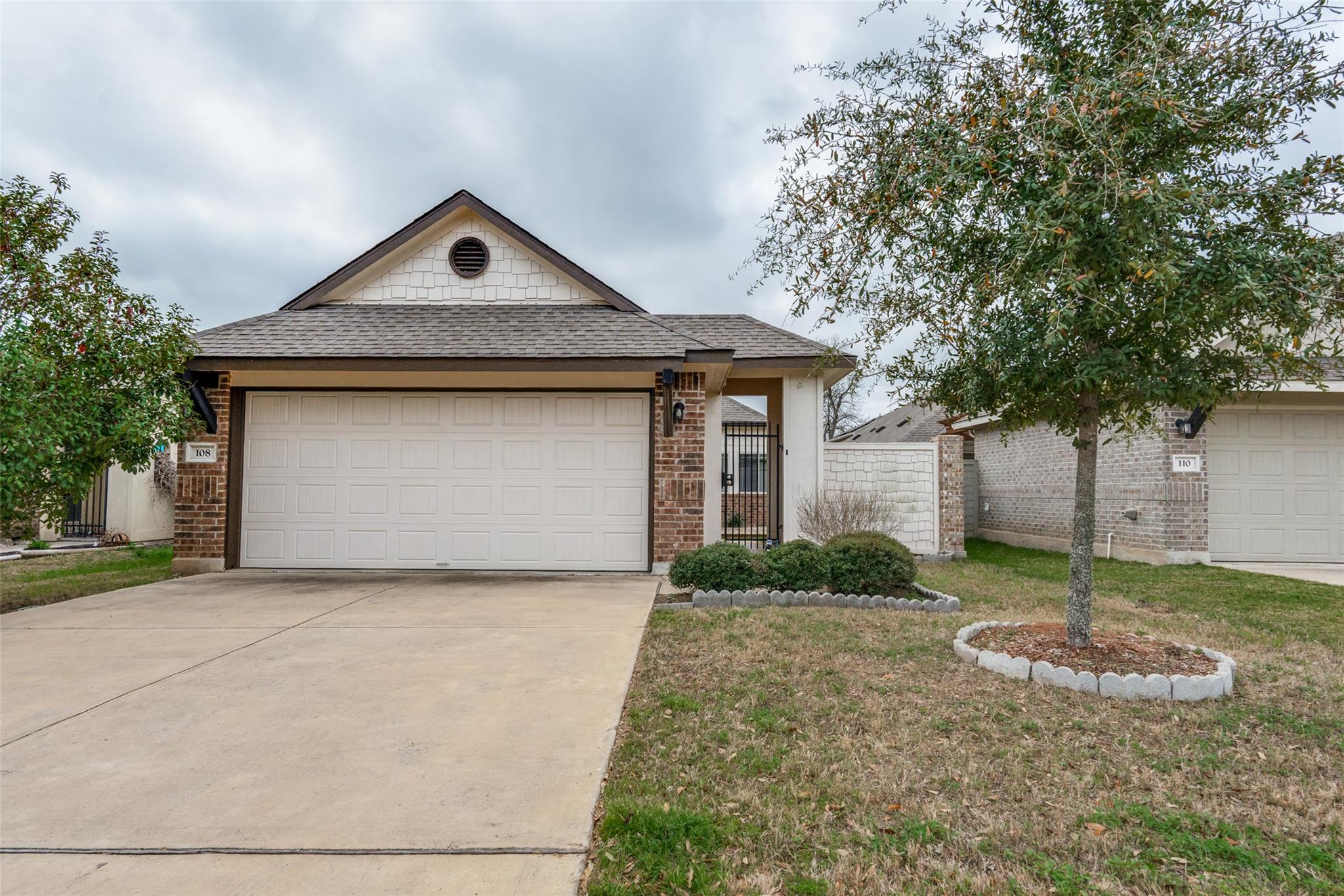 108 Trailstone Dr Property Photo