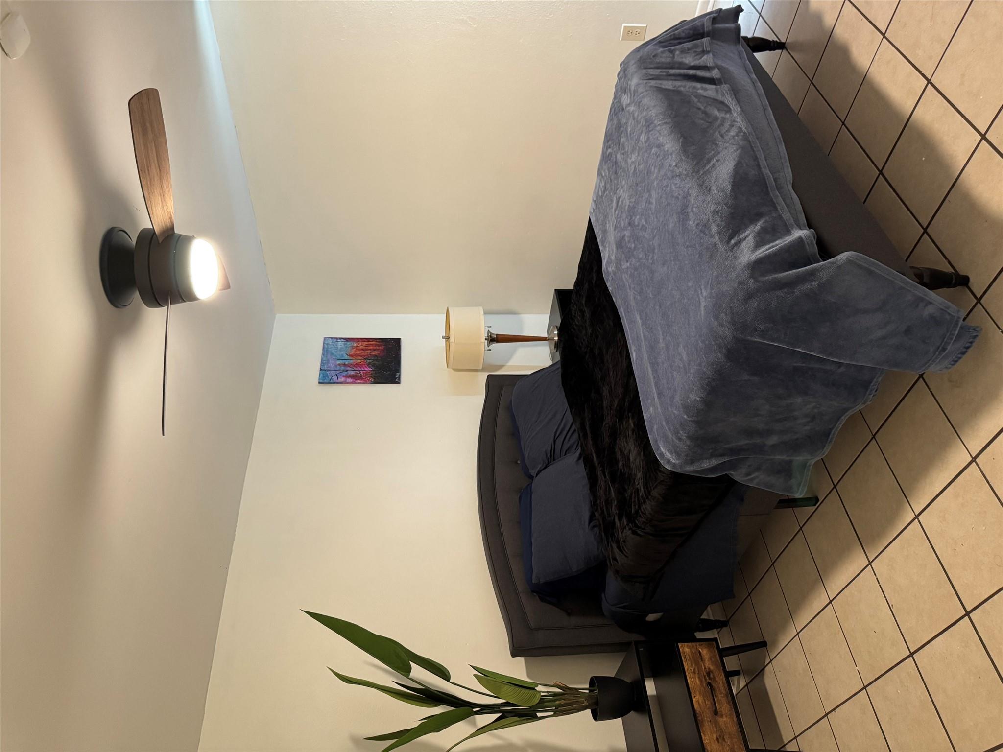 102 Skyloop Dr Property Photo 13