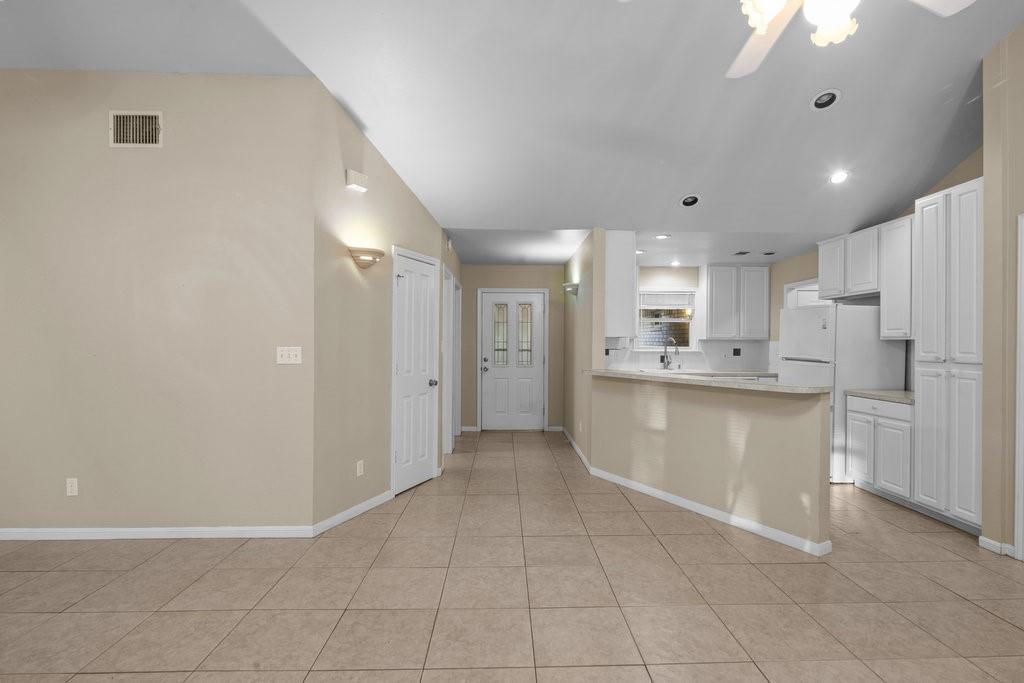 502b Hi Circle West Property Photo 4