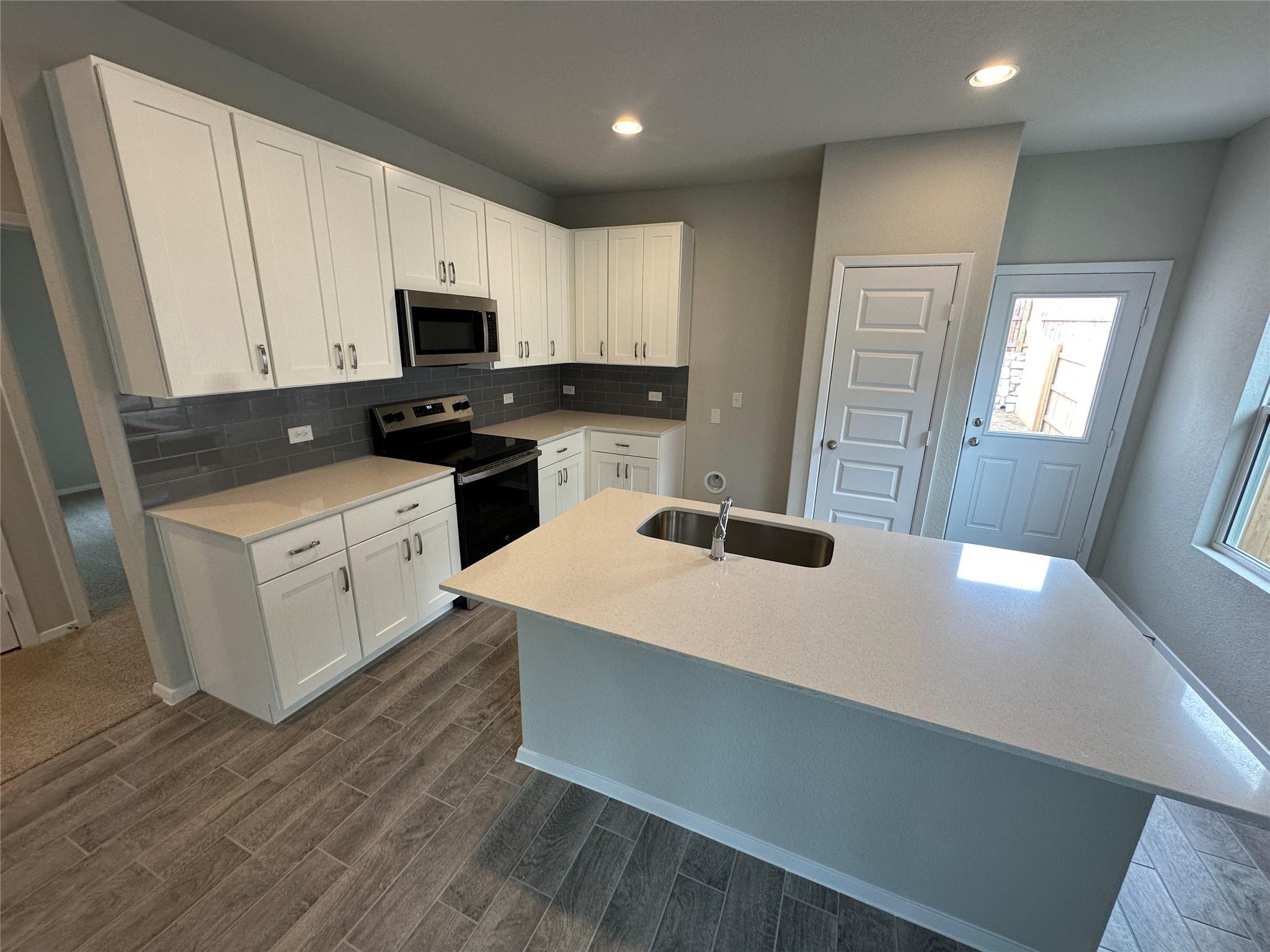 2811 Totley Rd Property Photo