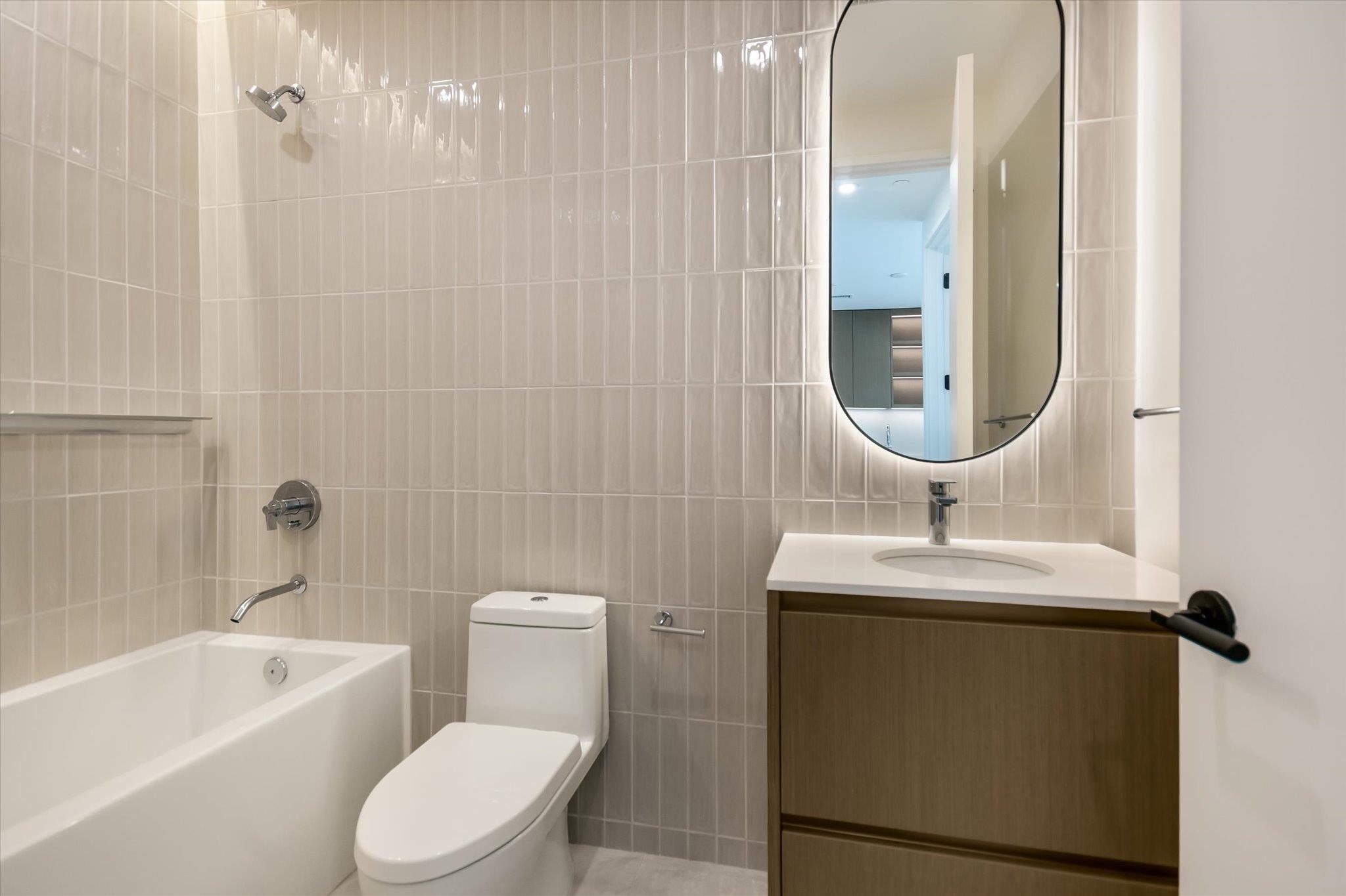 610 Davis St #2404 Property Photo 17