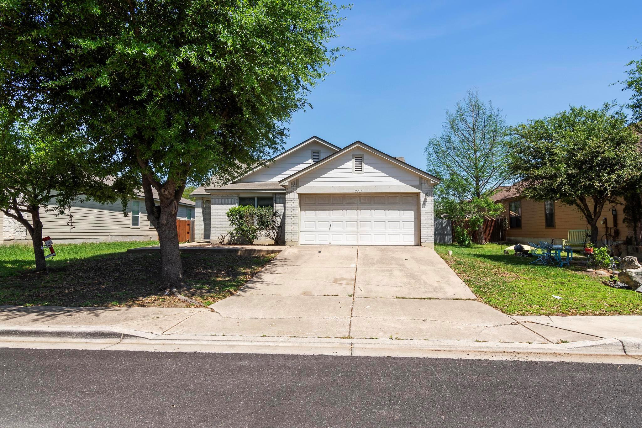 2207 Kuykendall Dr Property Photo 1