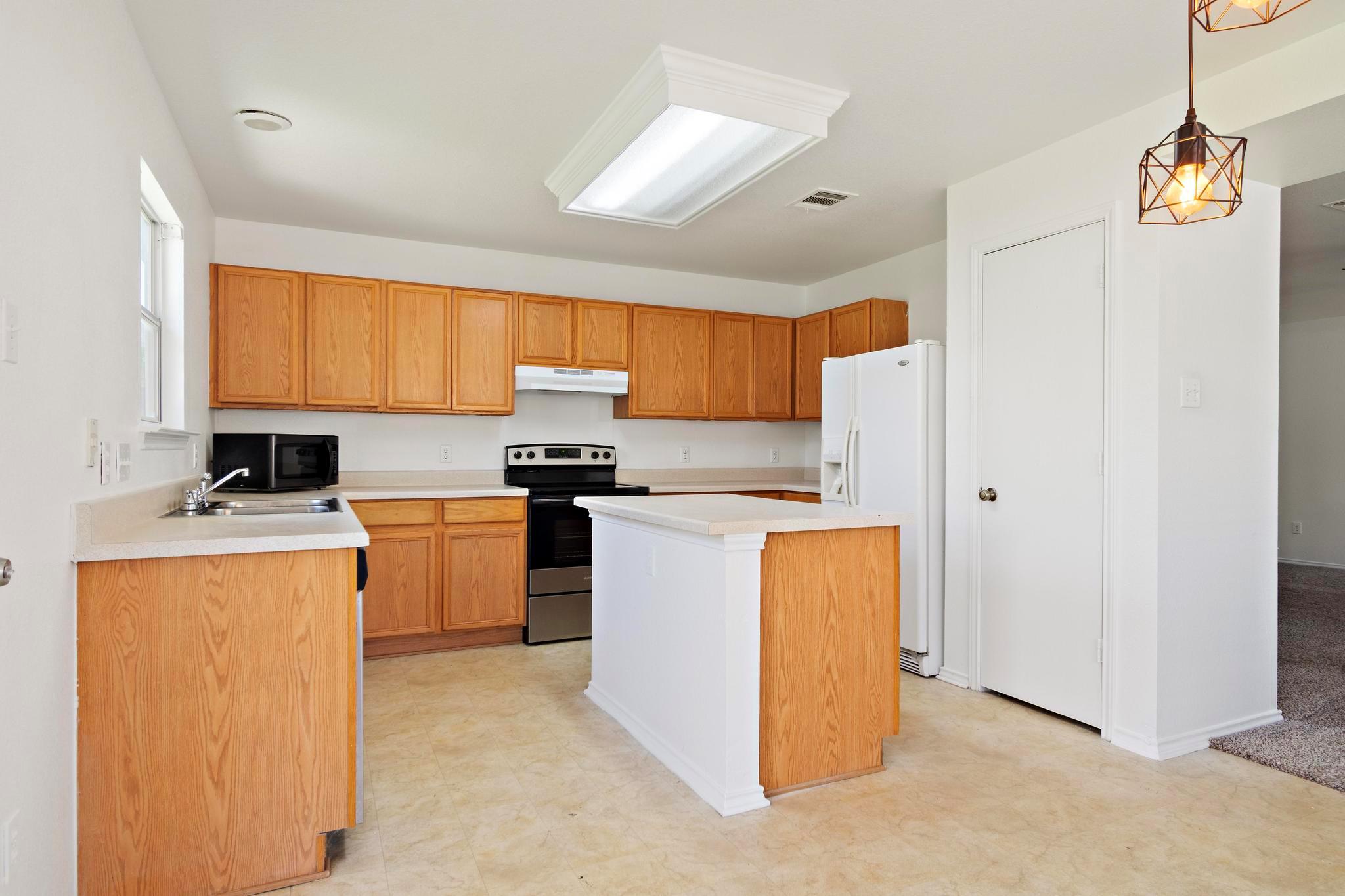 2207 Kuykendall Dr Property Photo 4