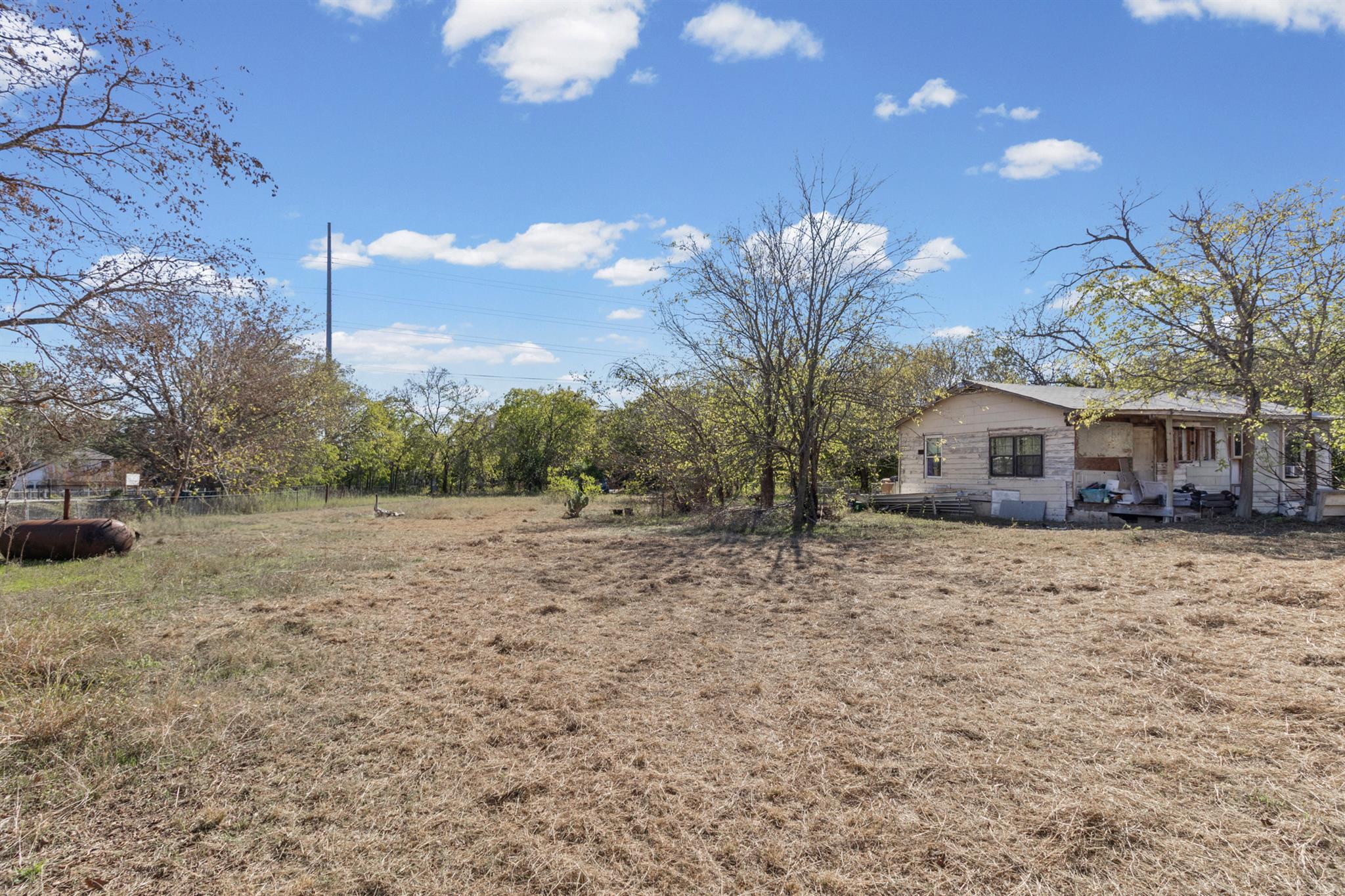 612 Ralph Ablanedo Dr Property Photo 14
