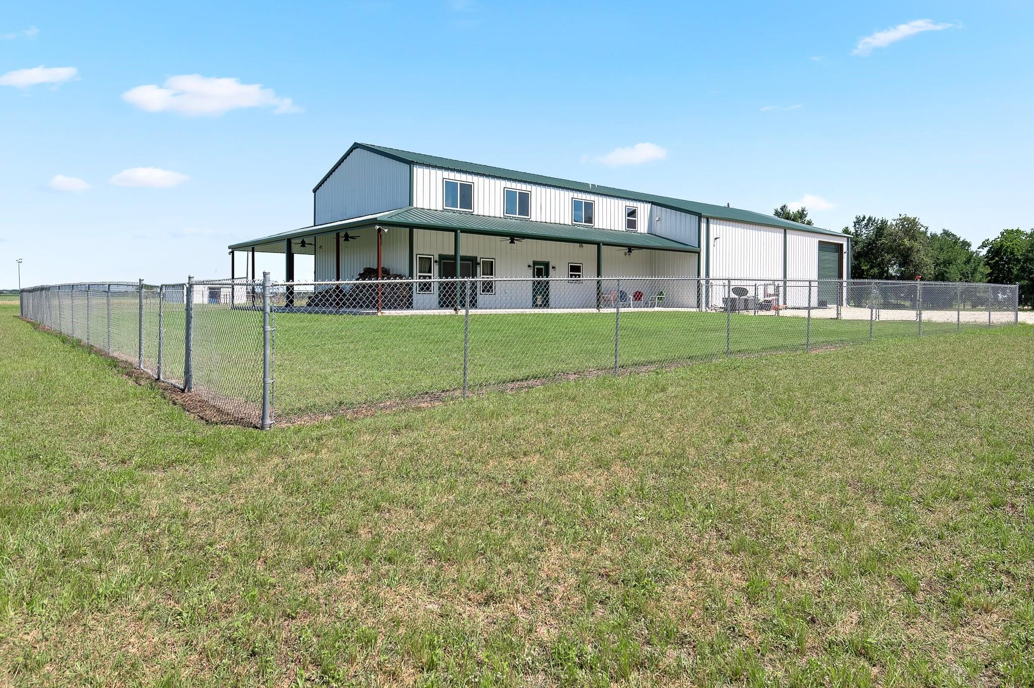 463 County Road 436 Property Photo 10
