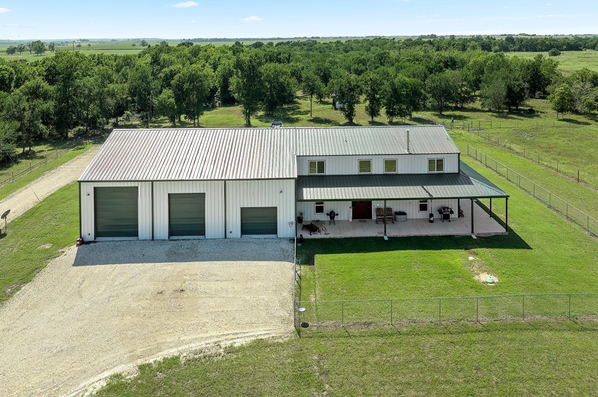 463 County Road 436 Property Photo 32