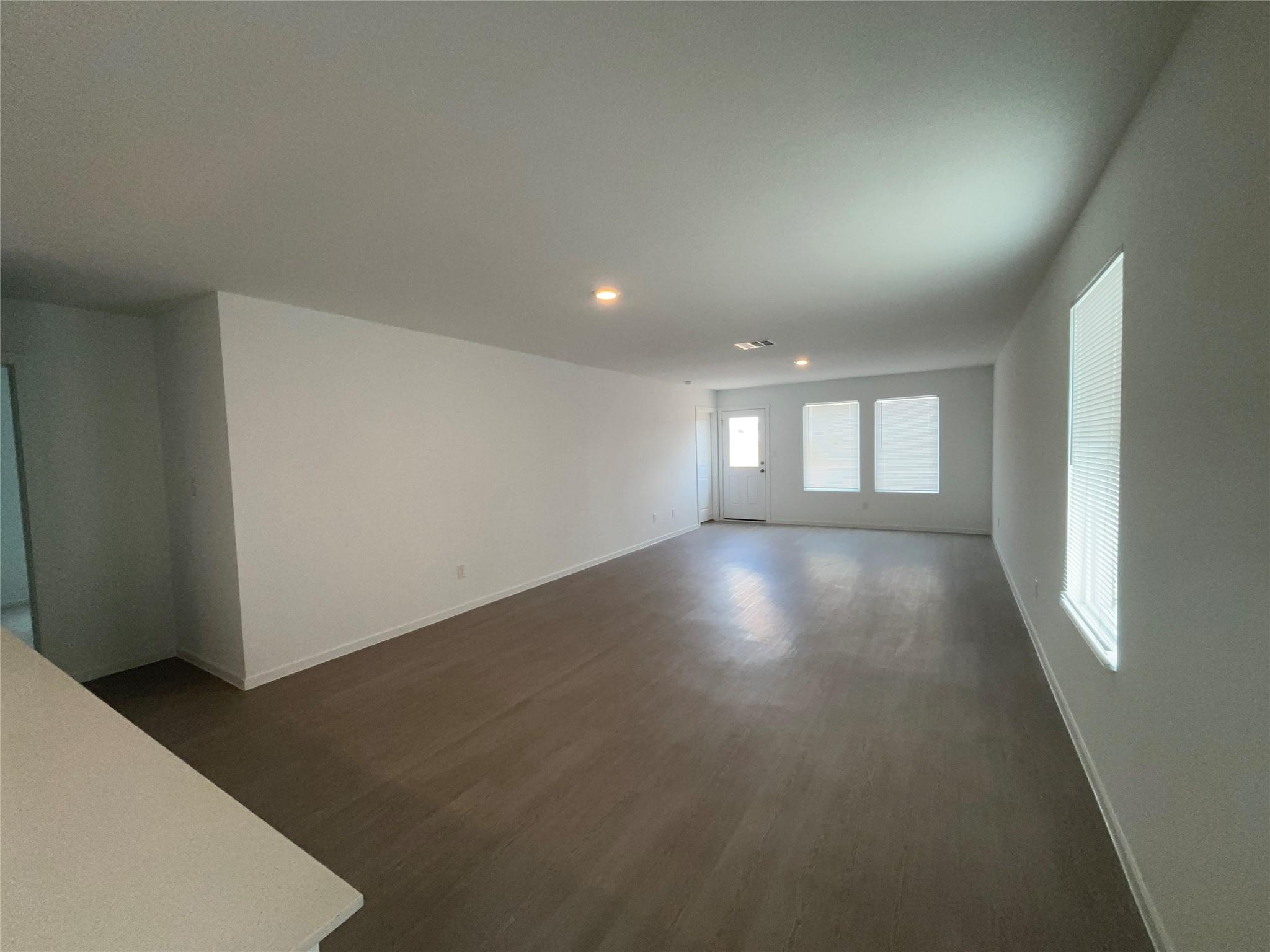 129 Spotbill Ct Property Photo 2