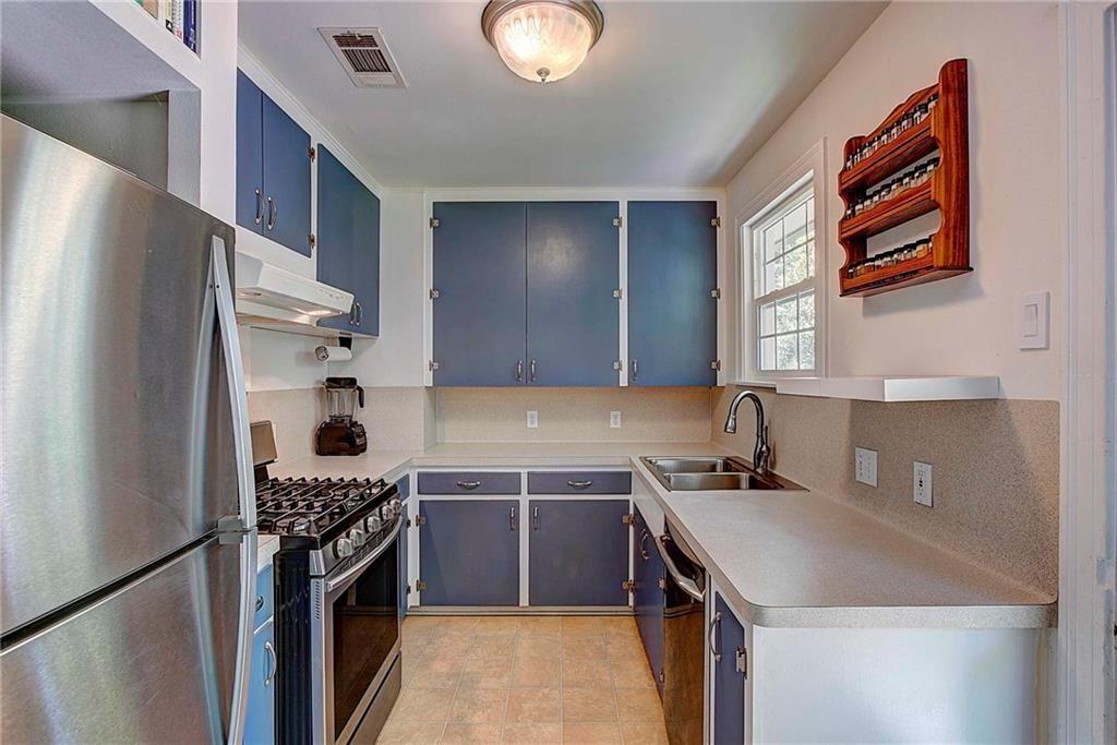 1803 Romeria Dr Property Photo 11