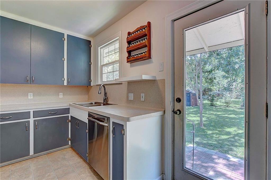 1803 Romeria Dr Property Photo 13