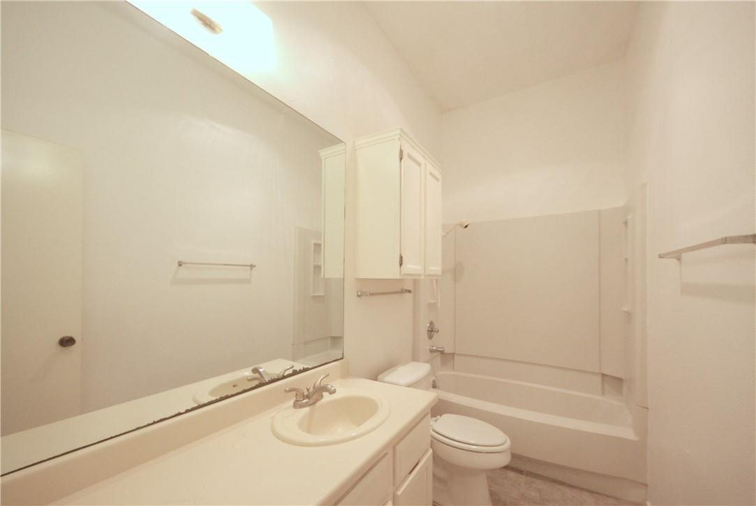 8200 Cahill Dr Property Photo 15