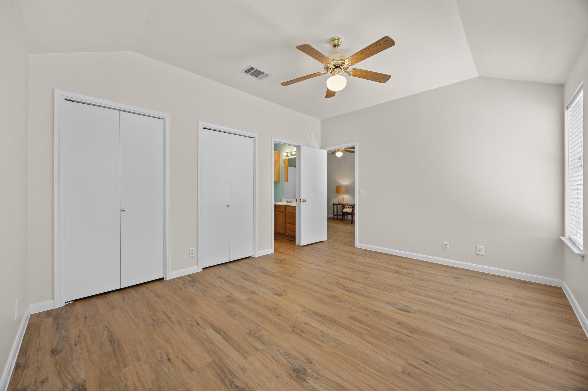 803 Sparkling Brook Ln Property Photo 15