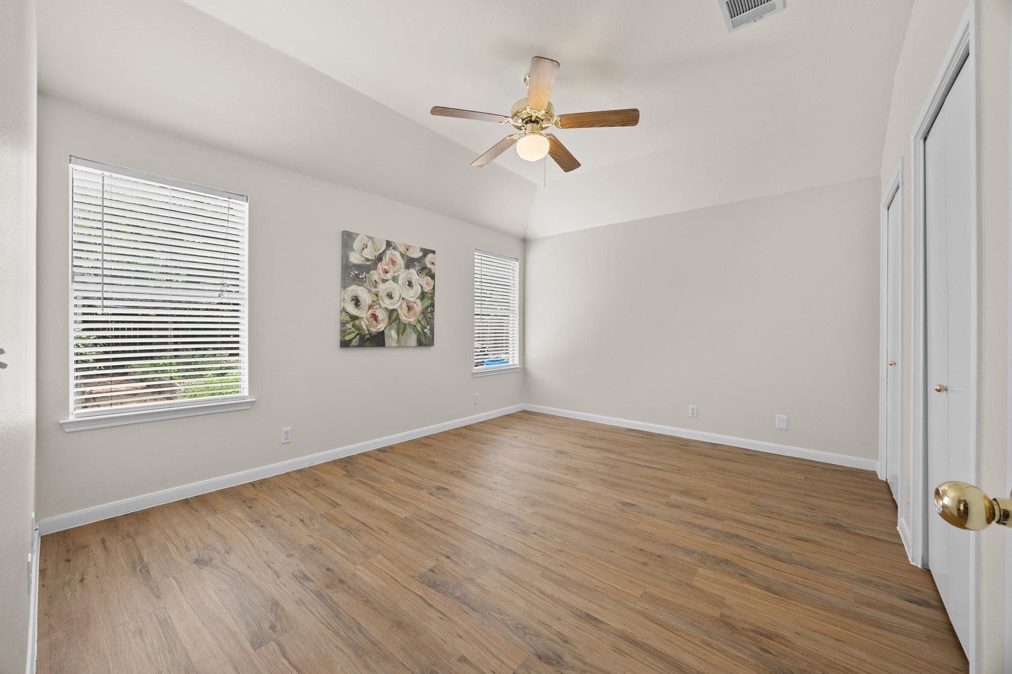 803 Sparkling Brook Ln Property Photo 16