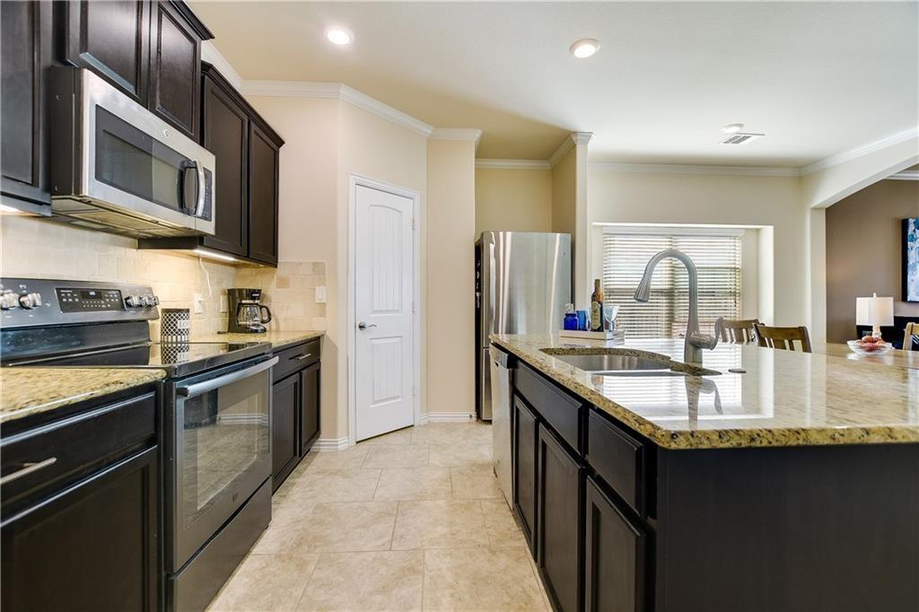10504 Crescendo Ln Property Photo 5
